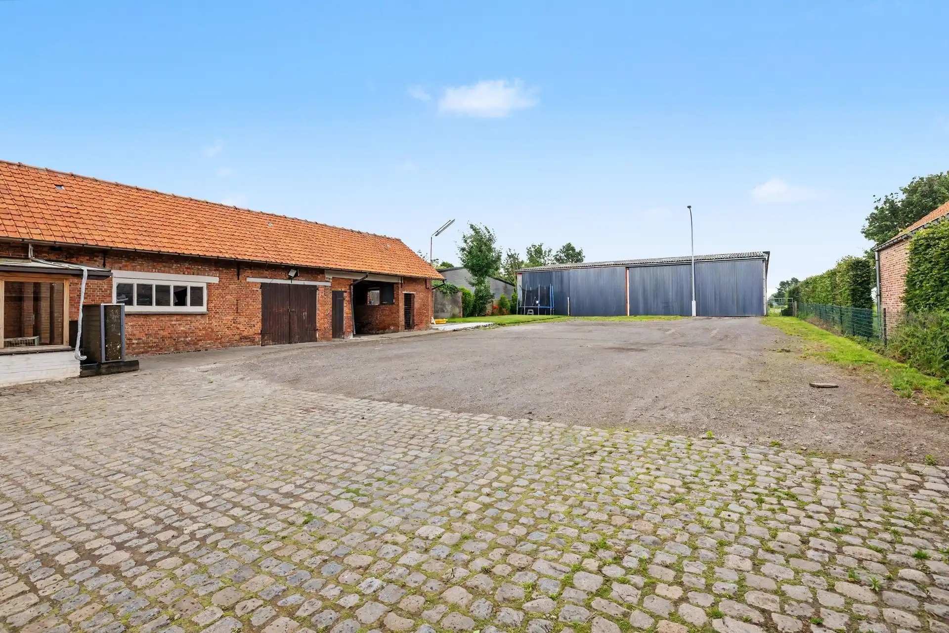 Charmante, gerenoveerde gezinswoning met hedendaagse loods van 400m²  foto 34
