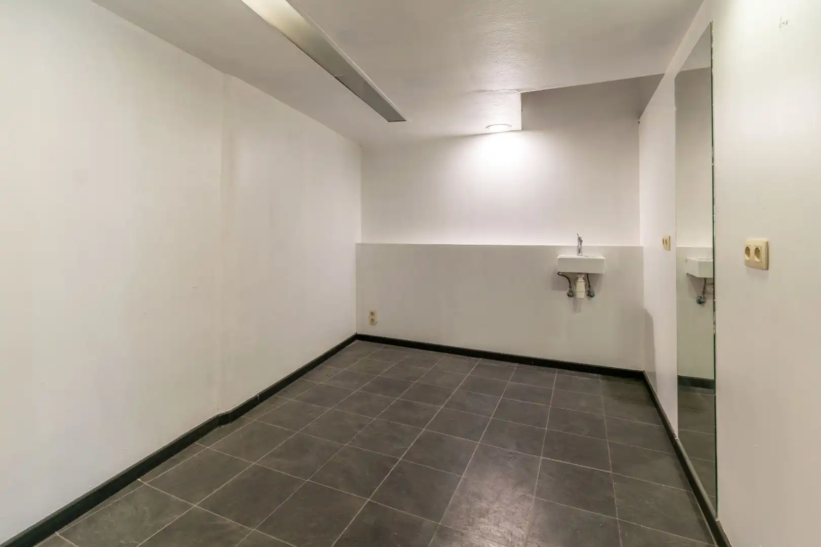 ZEER RUIM DUPLEX KANTOOR-EN/OF COMM. RUIMTE (261m²) ! foto 12