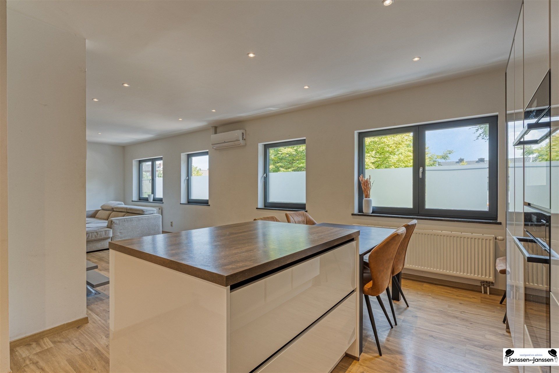 Huis met mogelijkheid tot kangoeroewoning!!! foto 11