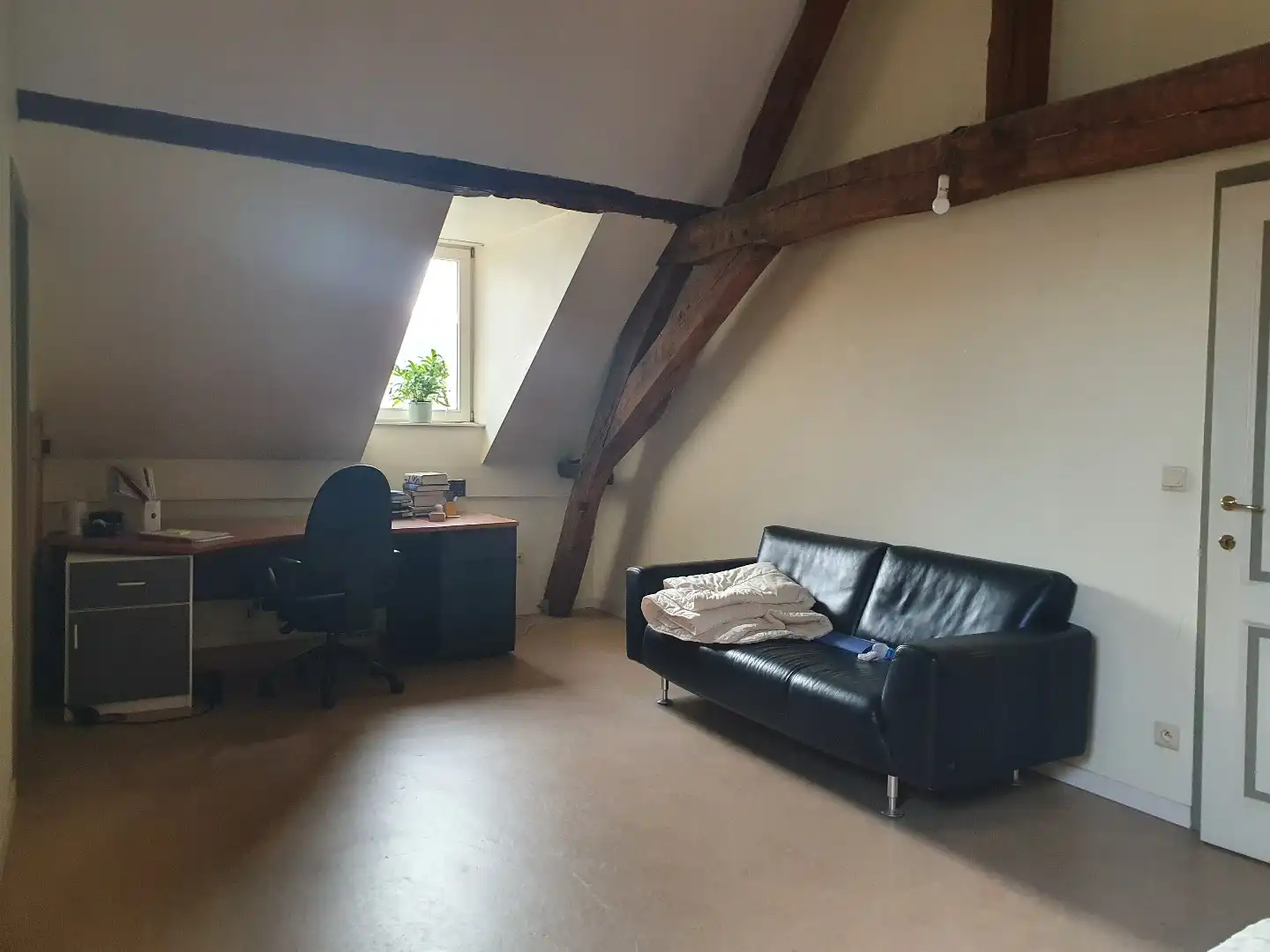 Duplex appartement met 2 ruime slaapkamers in het centrum van Geel! foto 8