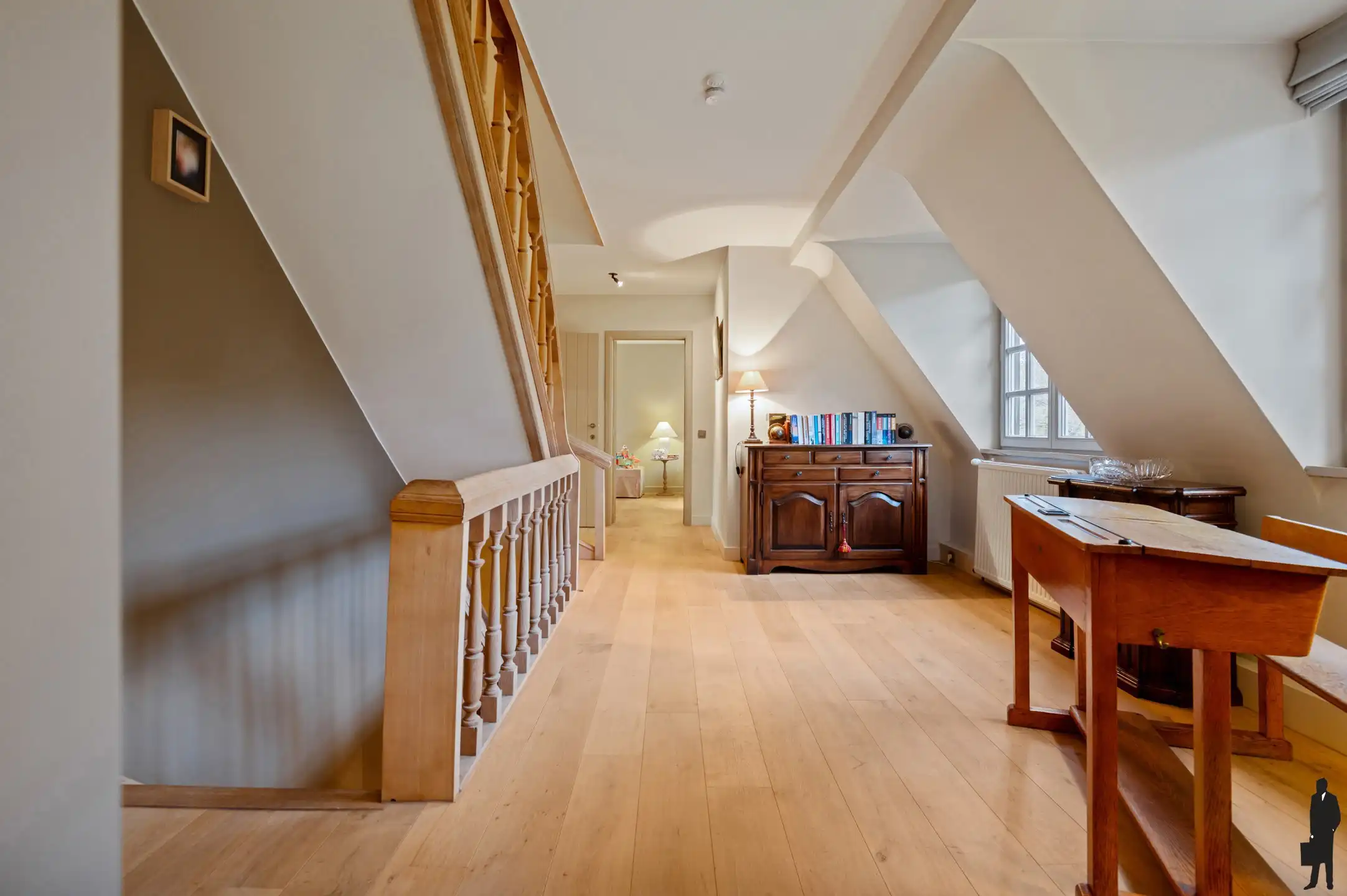 Prachtige villa met uitzicht op de weilanden van het kasteel foto 18