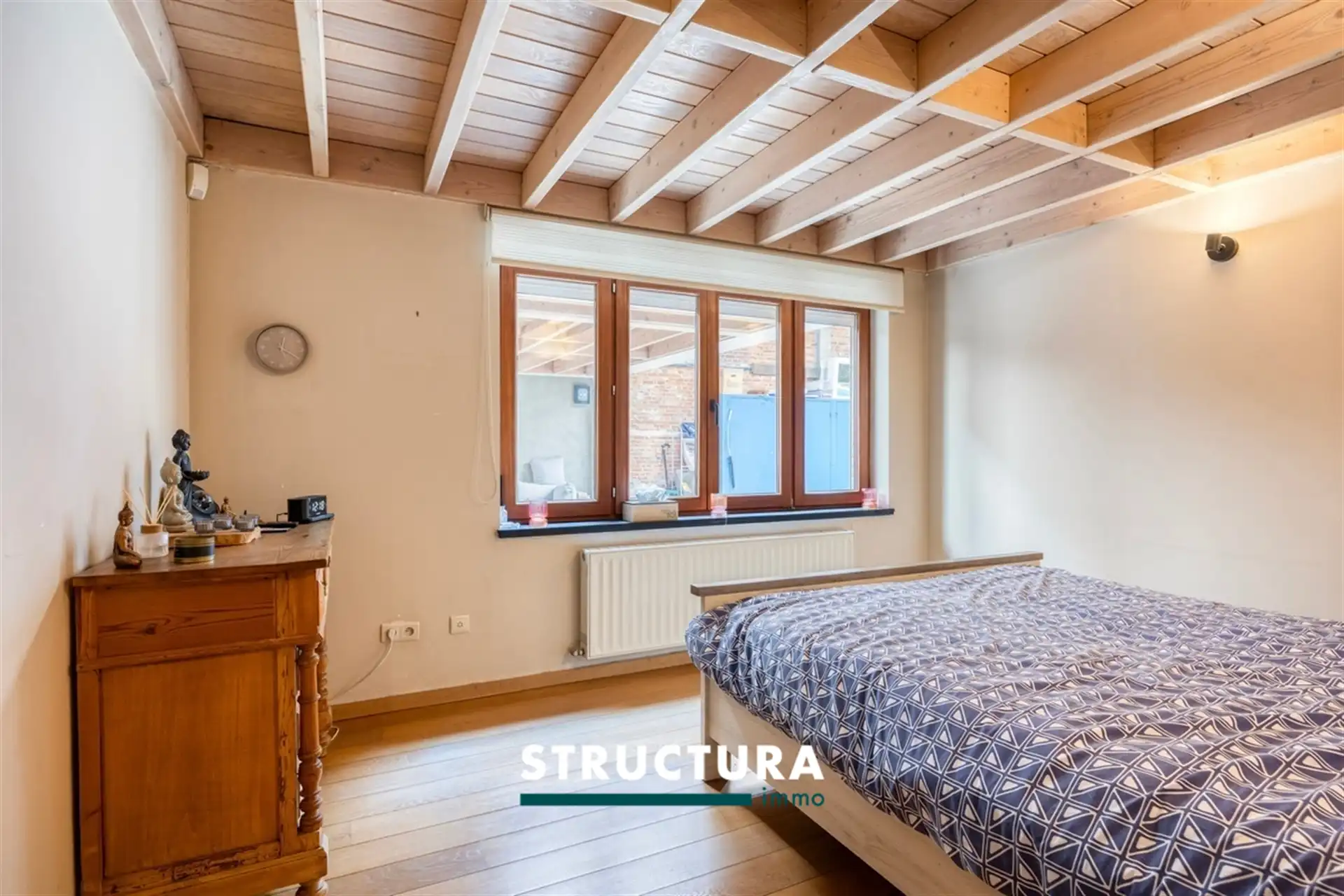 Prachtige woning met ruime loods foto 17