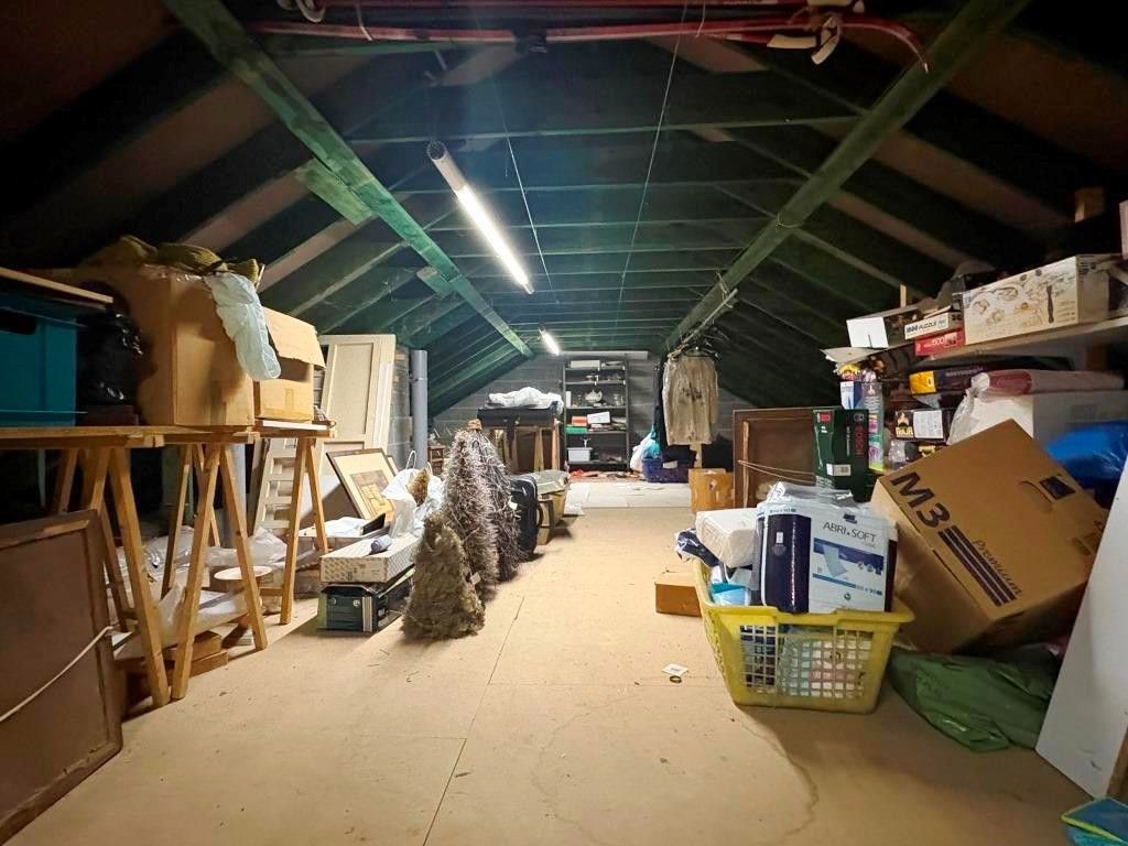 Verzorgde vrijstaande woning met zonnige tuin. foto 16