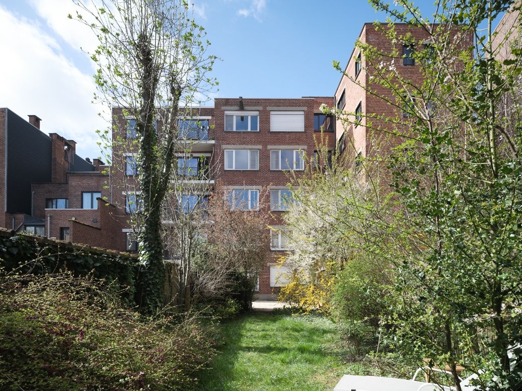 Lichtrijk appartement met 2 volwaardige slaapkamers, inpandig terras en gemeenschappelijke tuin, in een residentiële straat nabij het station Gent-Sint-Pieters. foto 17