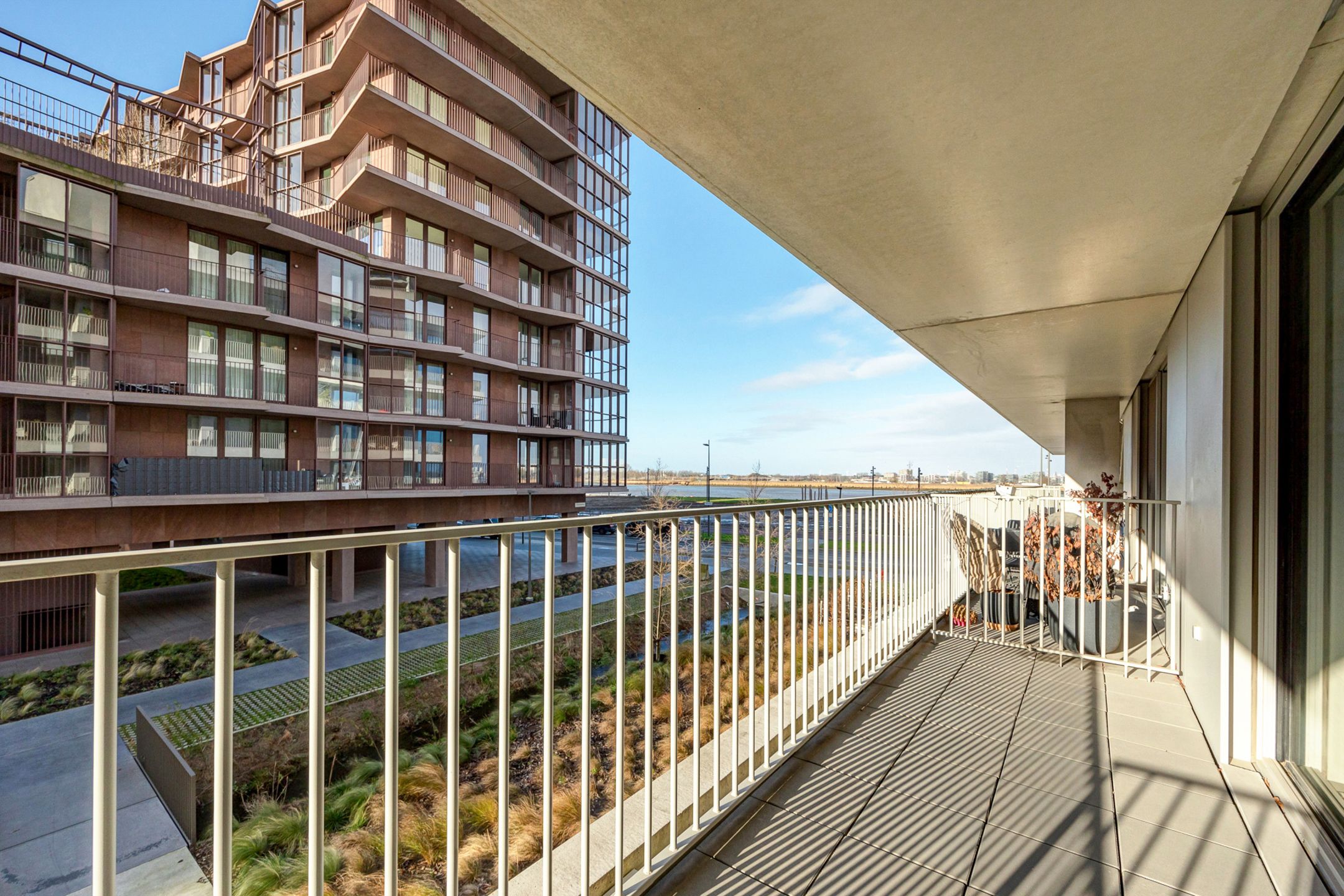 ANTWERPEN-ZUID  - Twee slaapkamer appartement met ruime terrassen foto 5