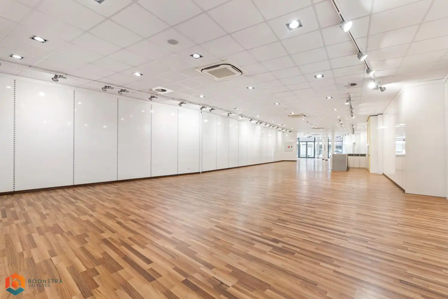 Ruim handelsgelijkvloers op een uitstekende locatie te Heist-op-den-Berg foto 10