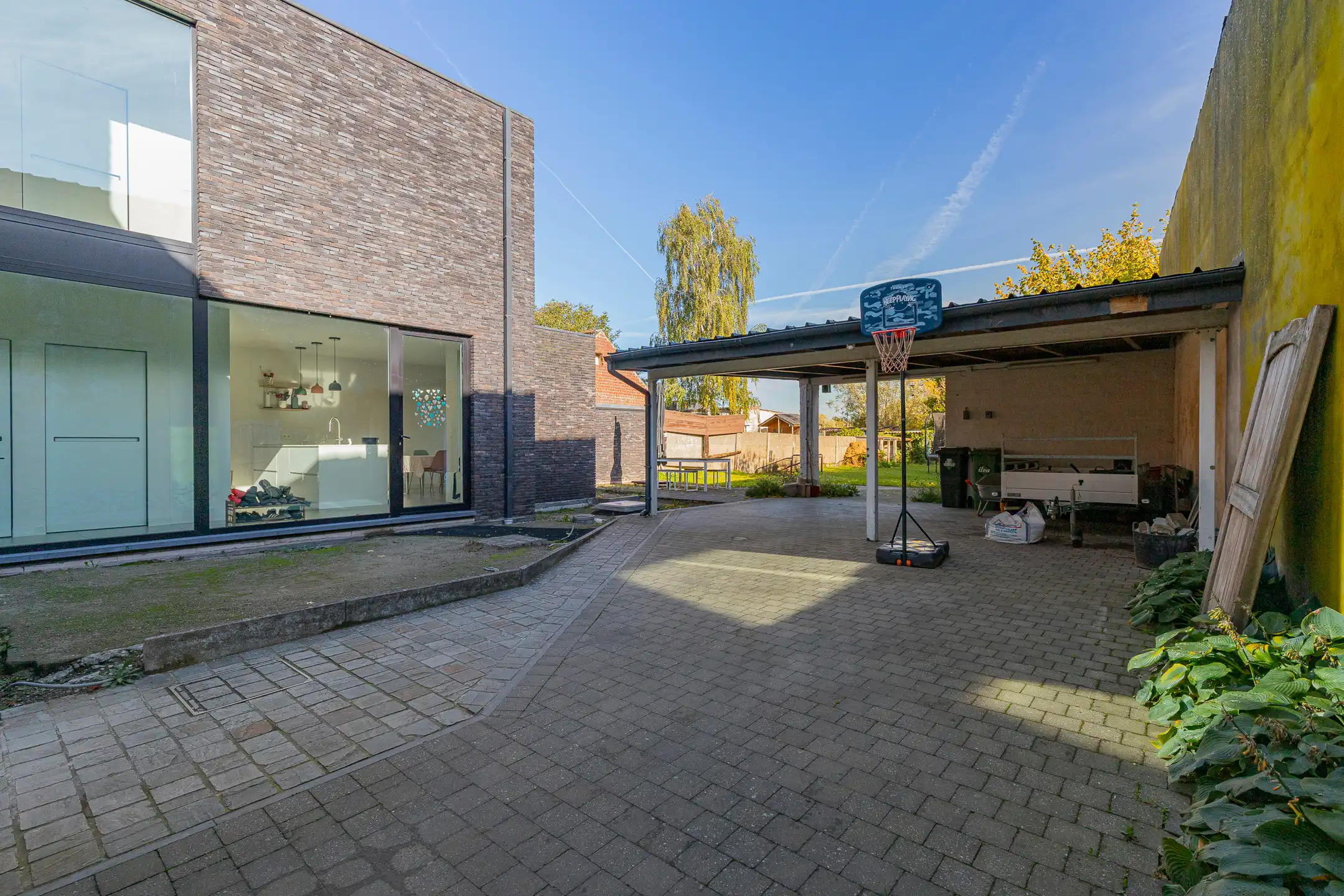 HERZELE - Recent gerenoveerde woning op centrale locatie  foto 31