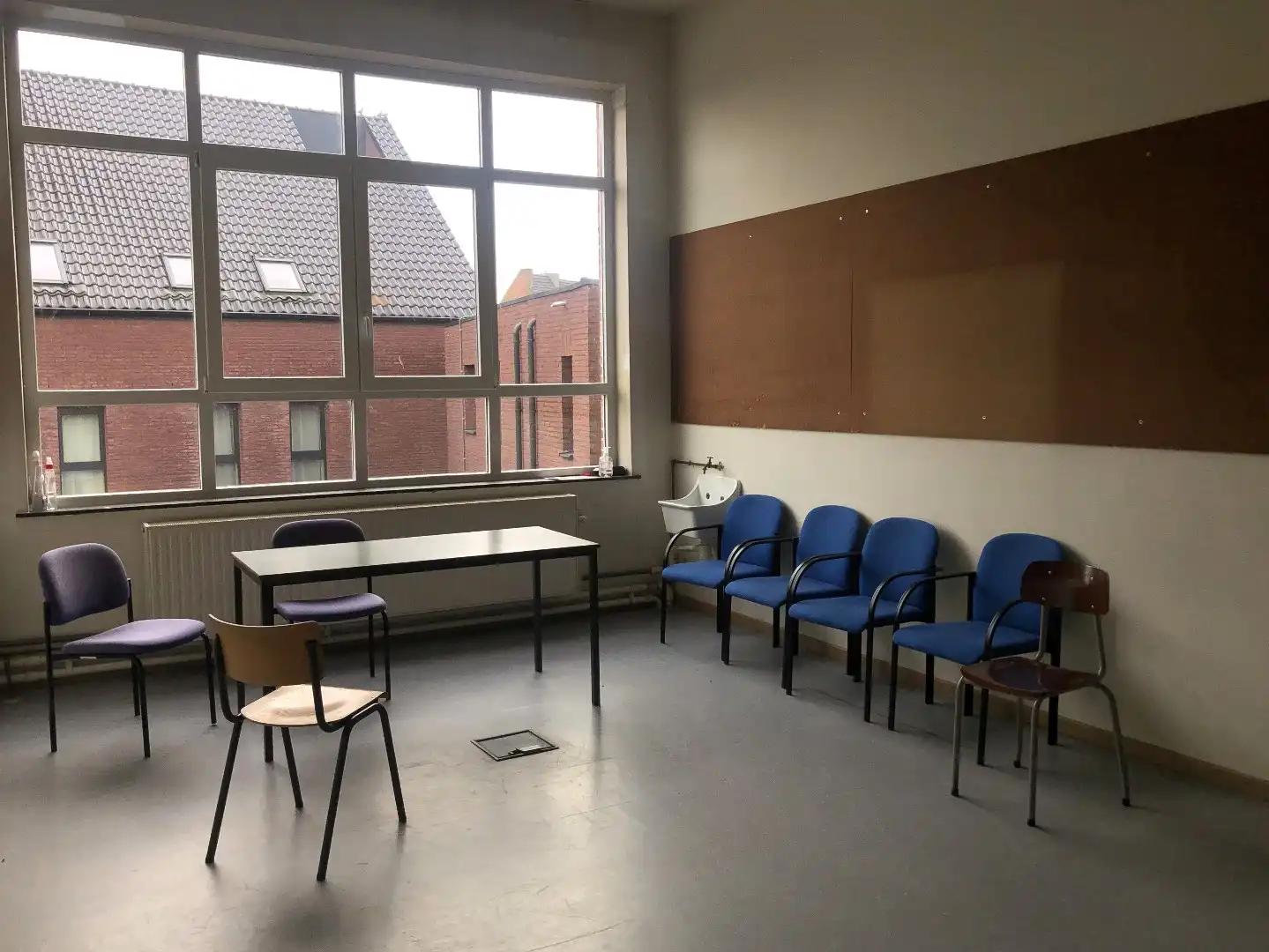 Polyvalent gebouw te Heers-Veulen foto 2