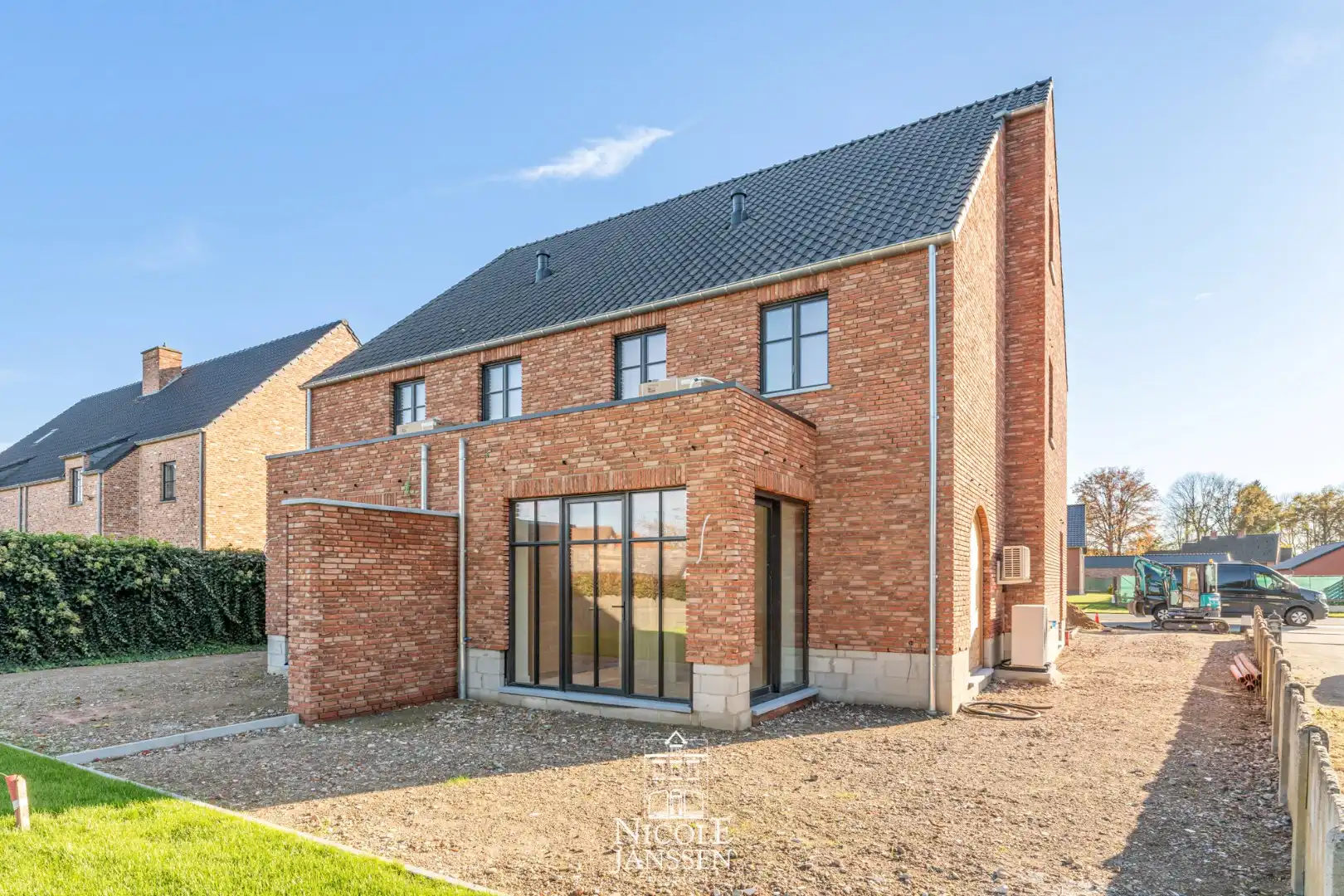 Nieuwbouwwoning van 194m² foto {{pictureIndex}}