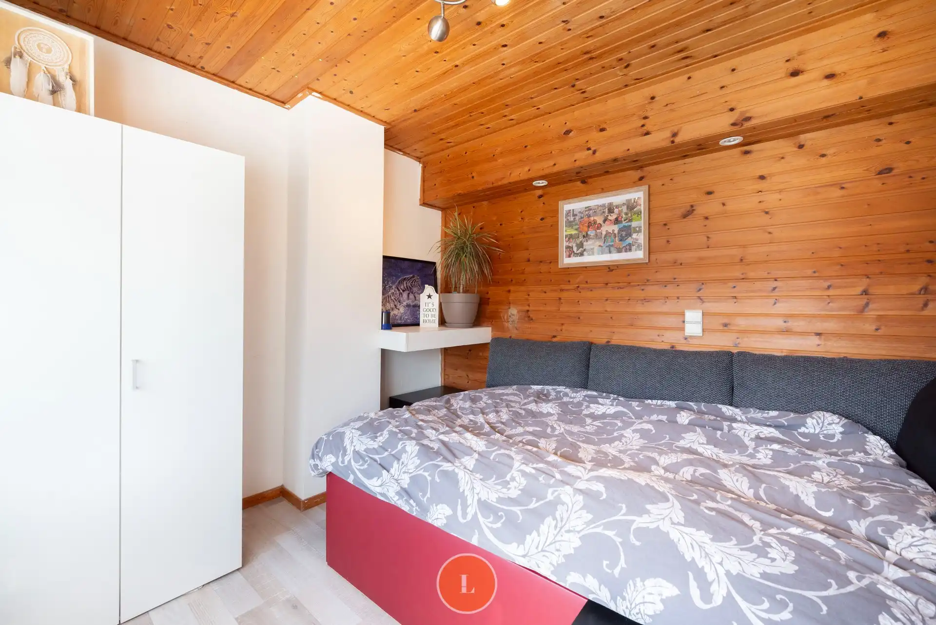 Instapklare woning met 2 slaapkamers, gezellige tuin in Menen. foto 9