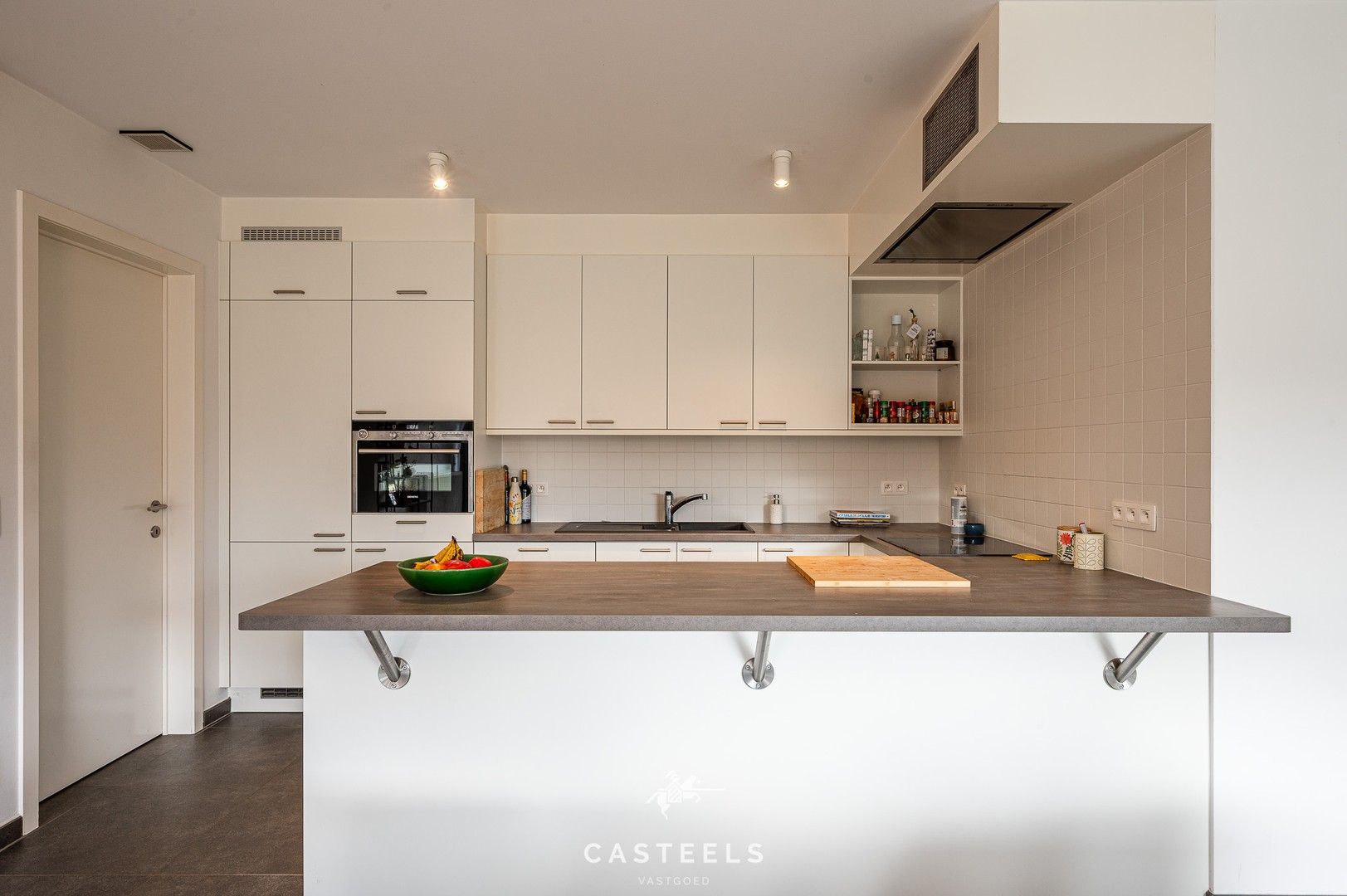 Gelijkvloers appartement met tuin aan het station van De Pinte foto 6