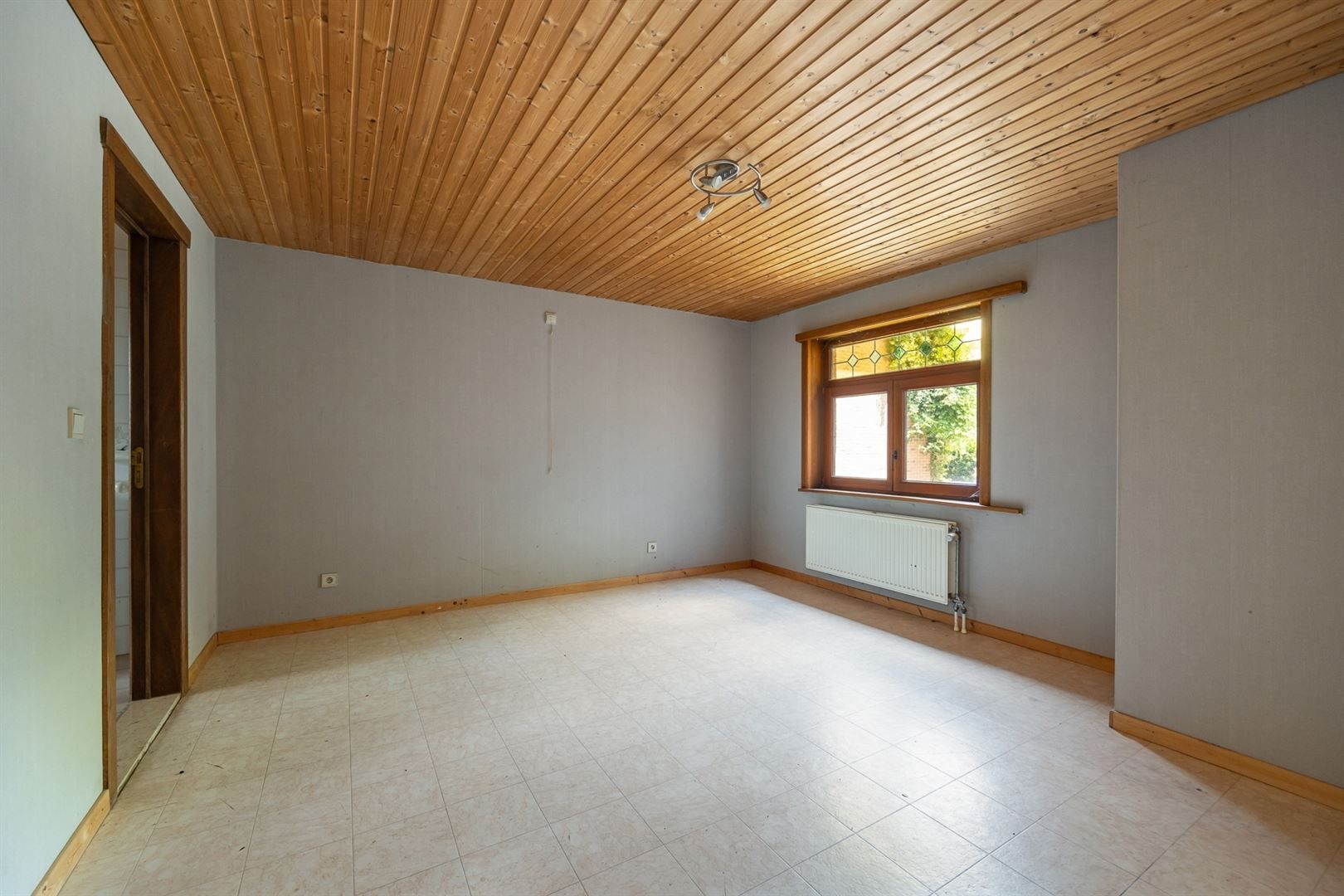 Karaktervolle half open villa met grote tuin 1.189m² in een rustige straat. foto 9