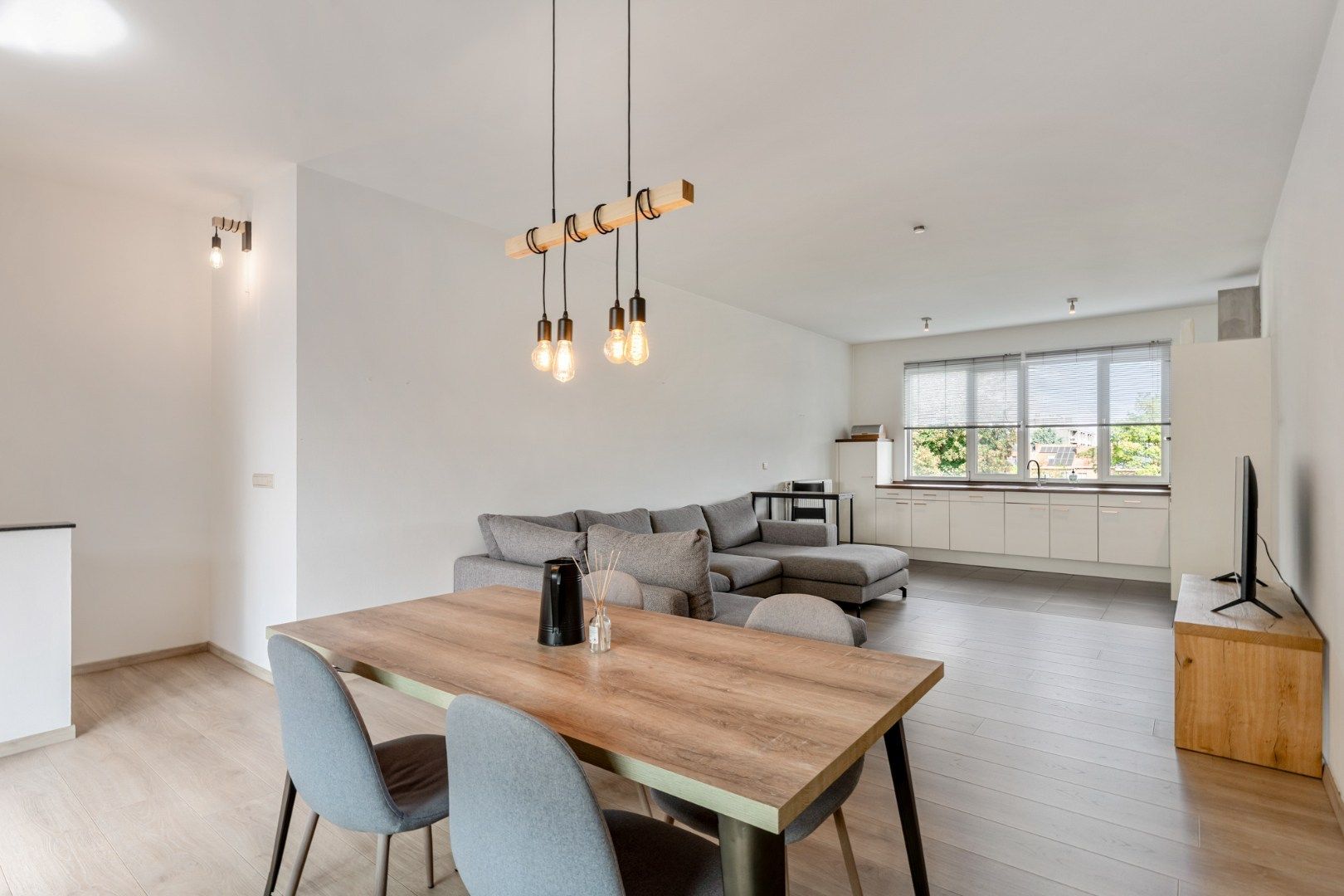 App., 119 m², 2 slpk, terras, autostaanplaats foto 7