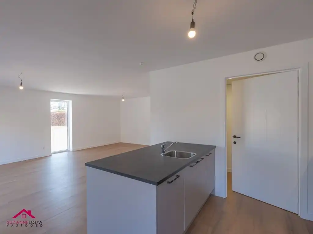 Gelijkvloers appartement met ruim terras foto 16