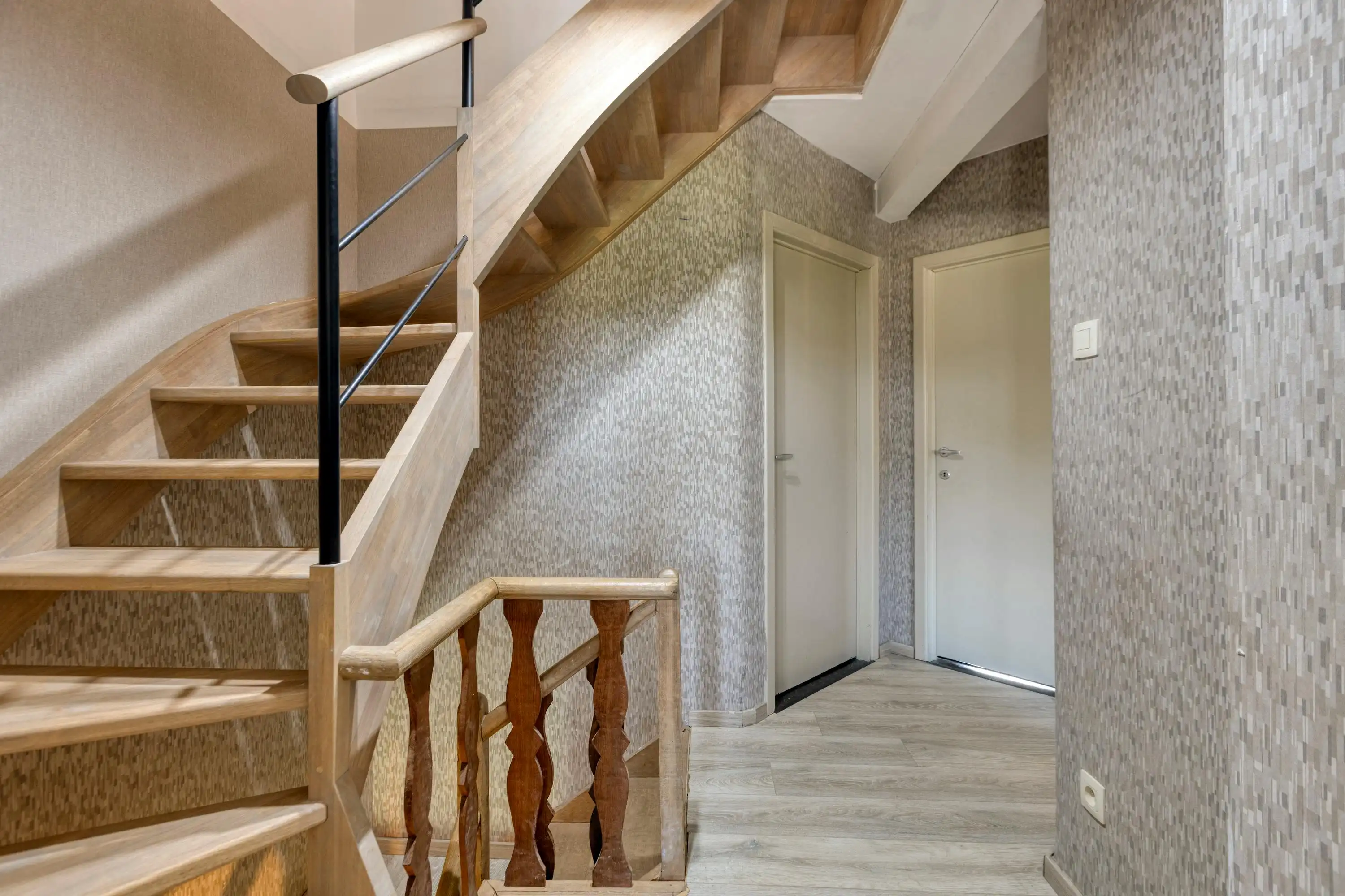 Instapklare woning met 5 slaapkamers te Alken foto 15