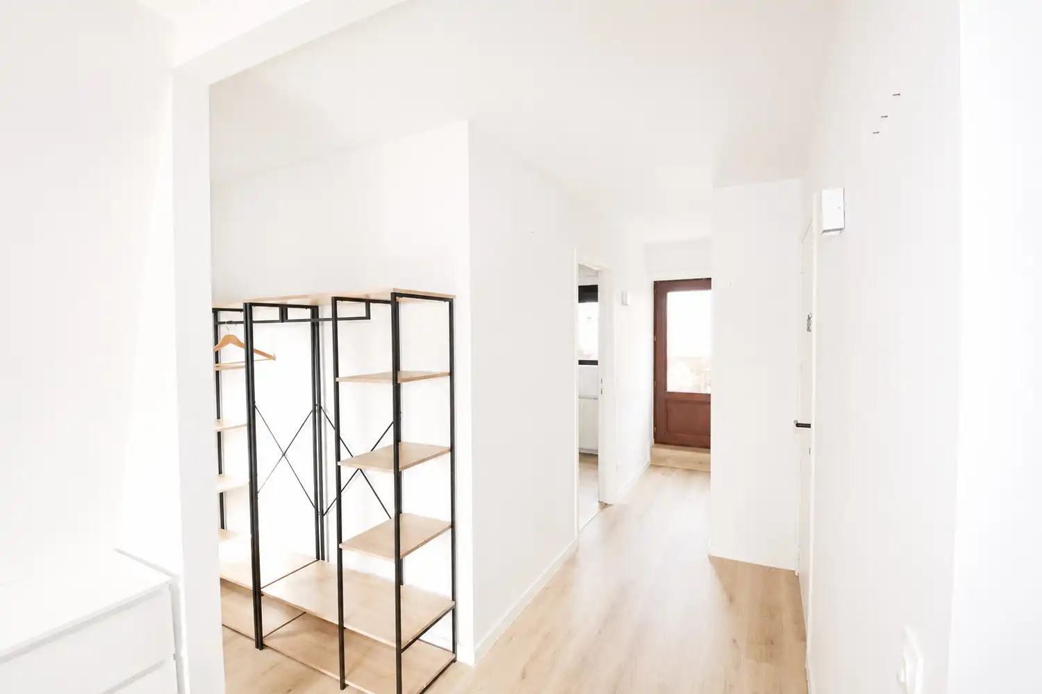 INSTAPKLAAR APPARTEMENT MET 2 SLK EN 2 RUIME TERRASSEN! foto 10