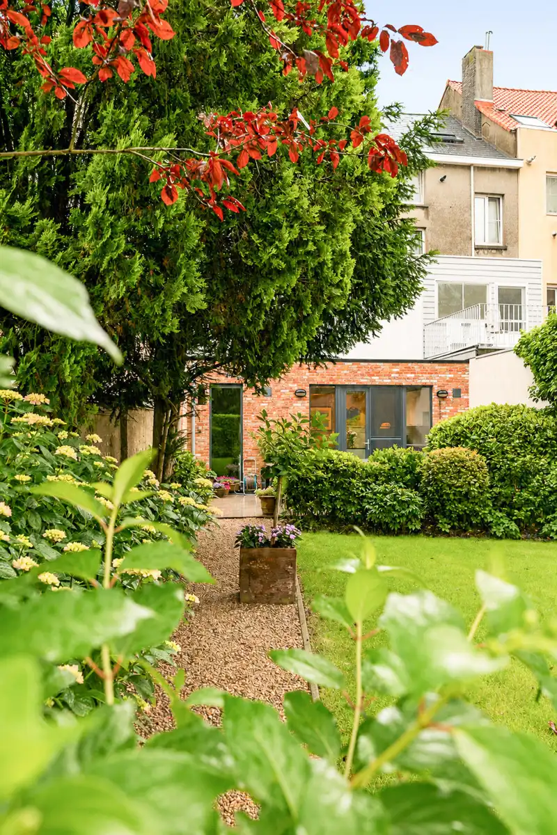 Ruime herenwoning met prachtige tuin in hartje Mechelen foto 5