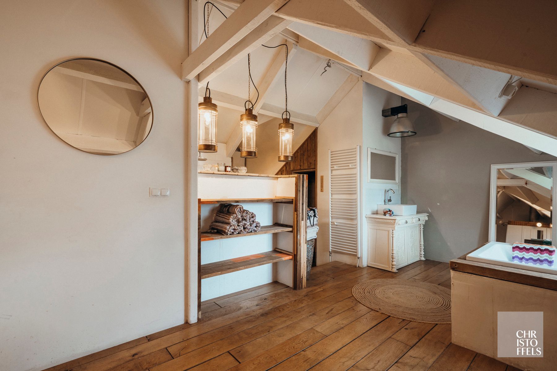 Gerenoveerde langgevel hoeve op een perceel van 1.060 m²!  foto 21
