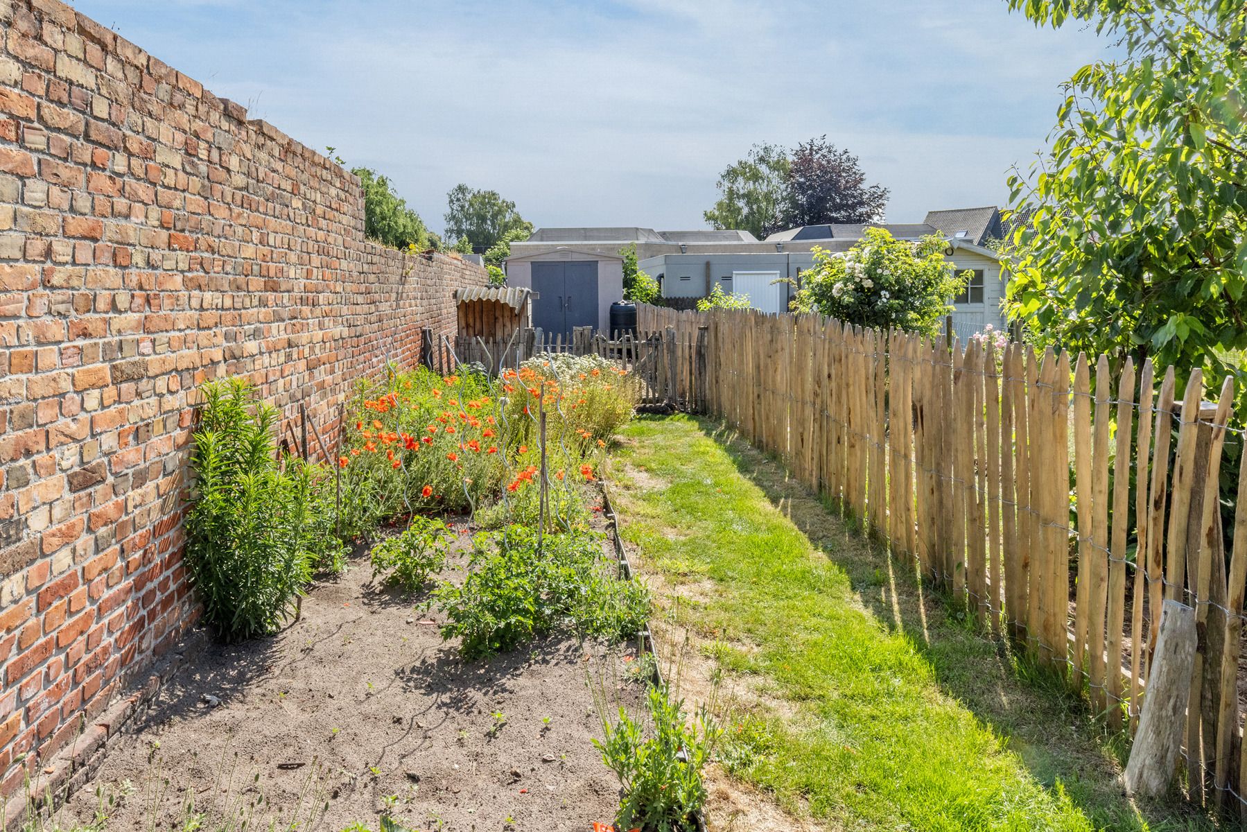 Lichtrijke, modern afgewerkte woning met grote tuin!  foto 22