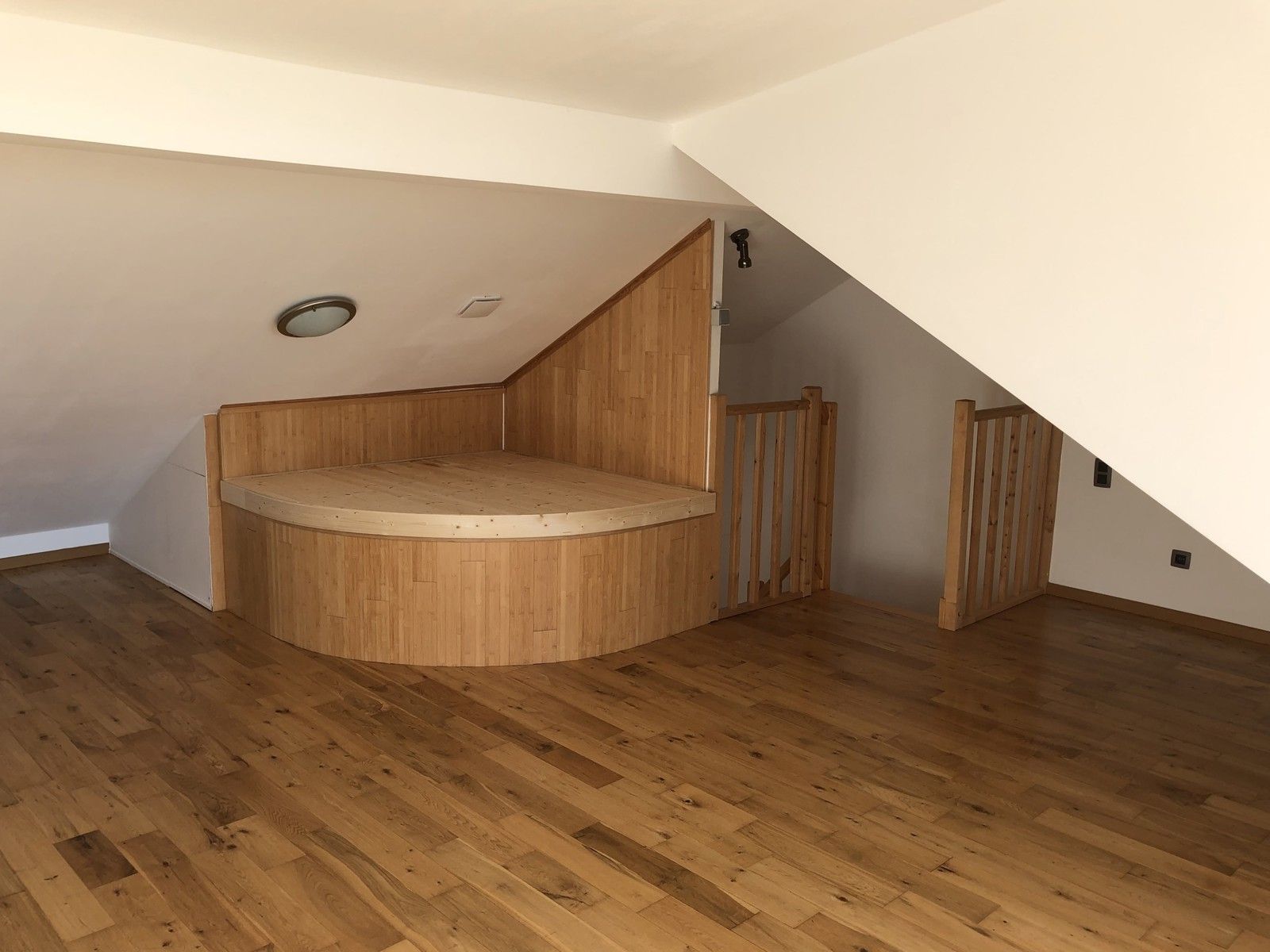 Rustig gelegen, energiezuinige halfopen woning met 4 slkrs foto 16