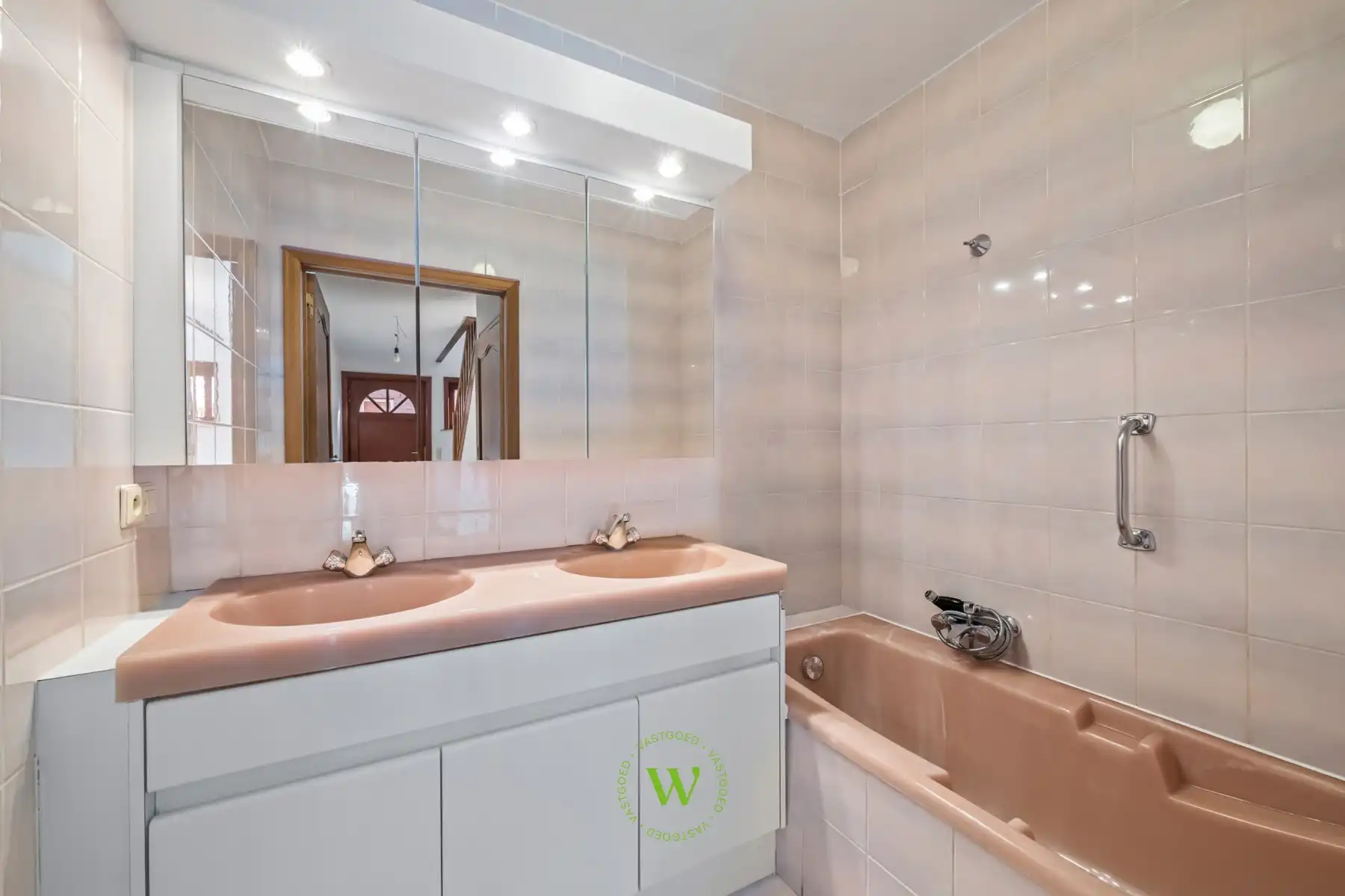 Ruime woning met kangoeroemogelijkheid in Sint-Michiels foto 15