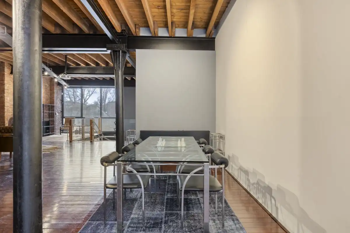 Industriële duplexloft met karakter in Gent foto 10