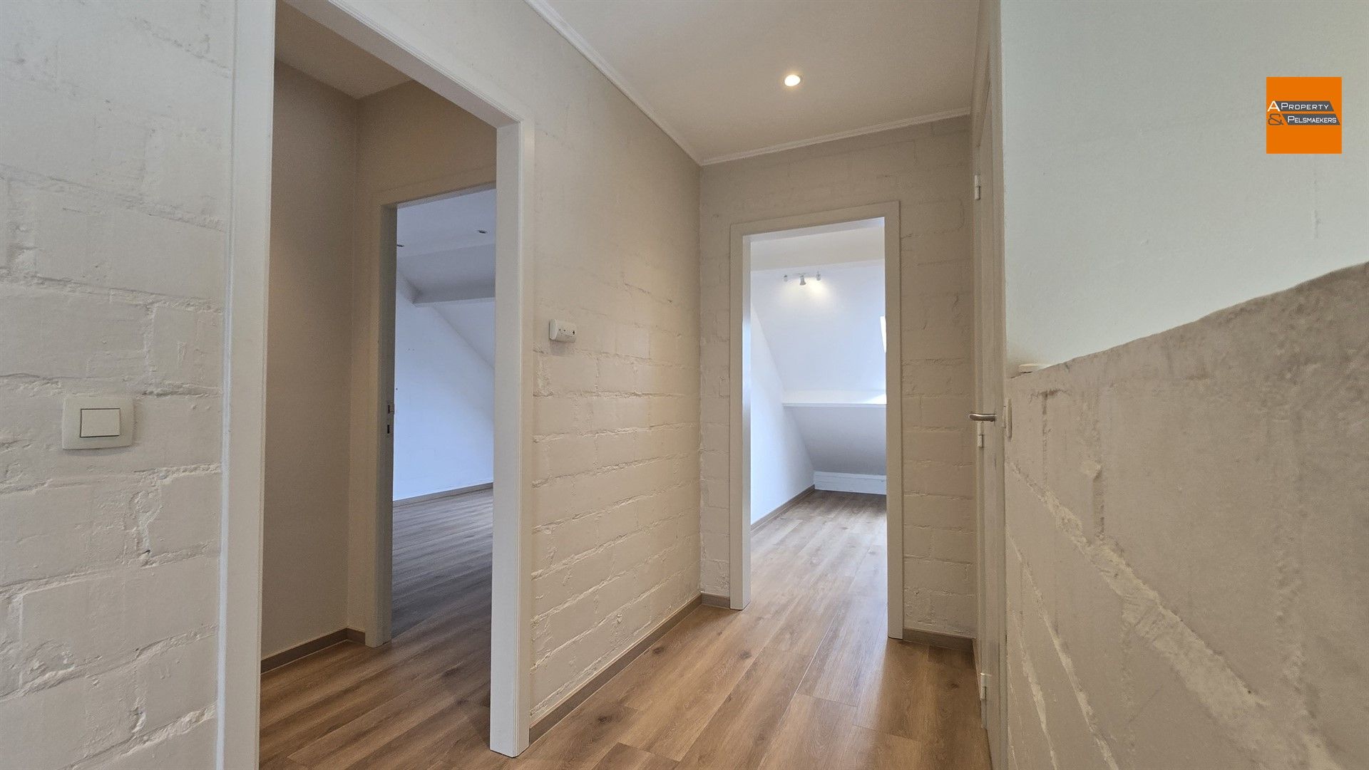 Ruime en instapklare bel-étagewoning met 7 slaapkamers en tuin op toplocatie in Kraainem foto 24