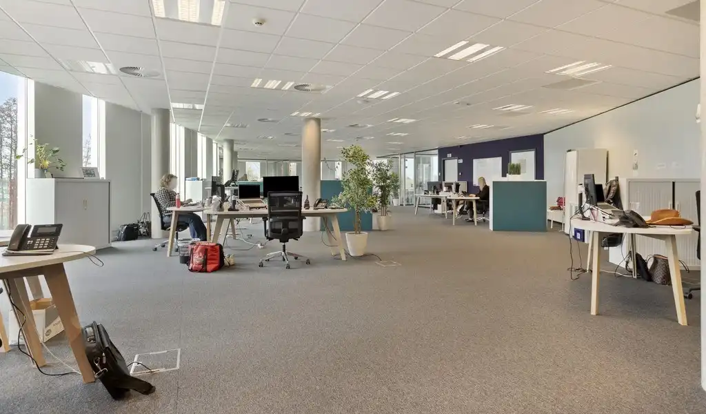 Gemeubelde kantoren met dienstverlening in Planet Business Center aan The Loop in Gent foto 13