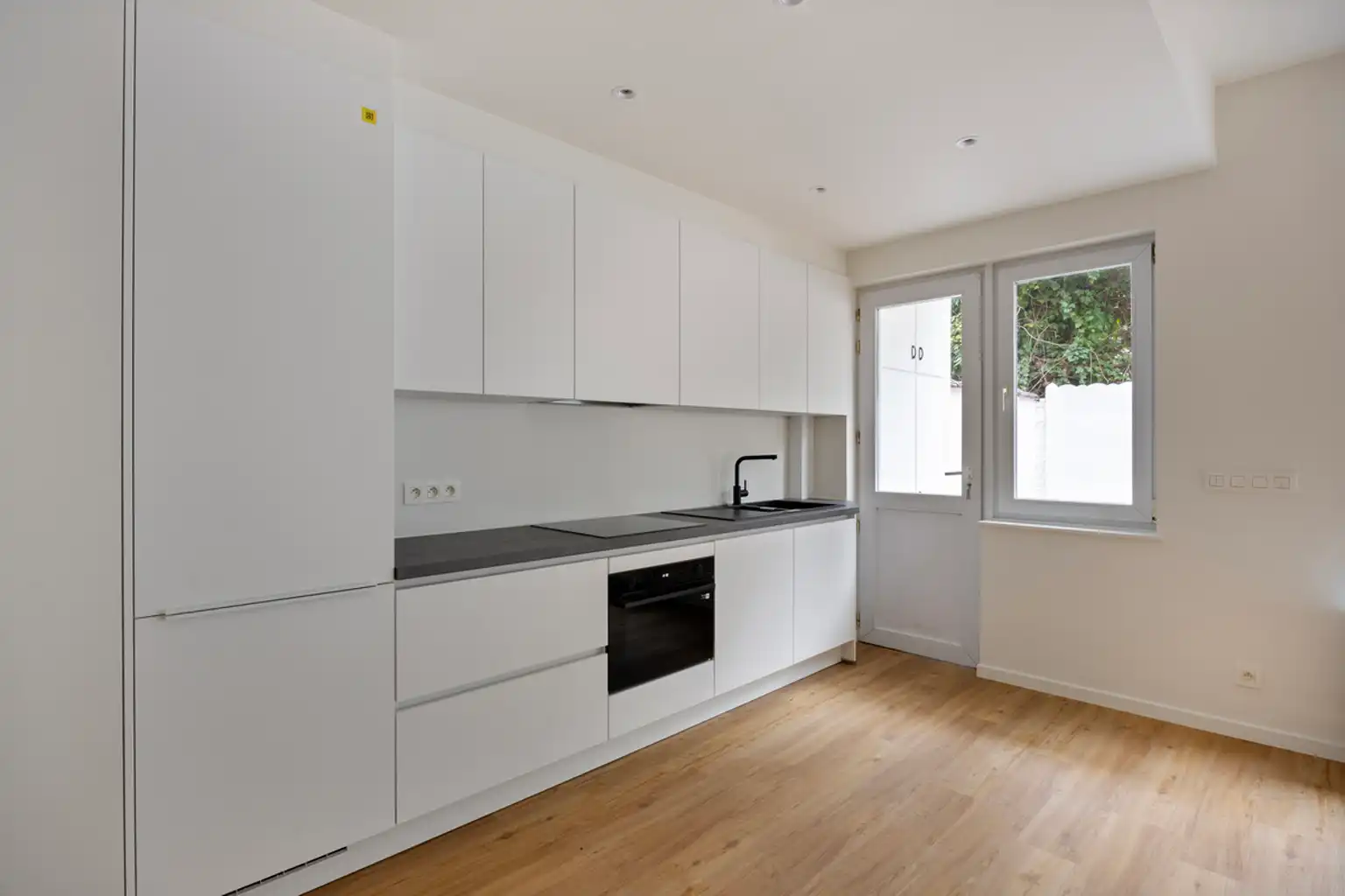 Volledig gerenoveerde gelijkvloerse éénslaapkamerappartement foto 5