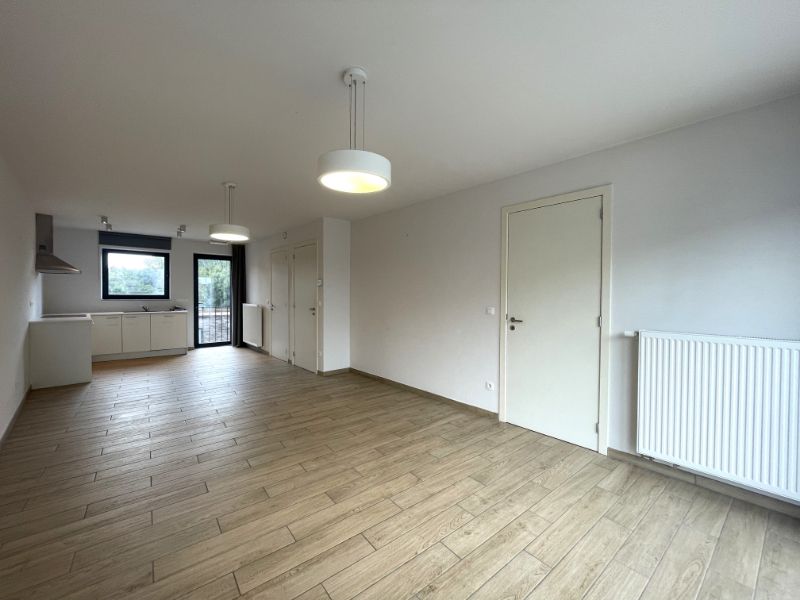Instapklare woning met terras en garage in hartje Aspelare foto 5