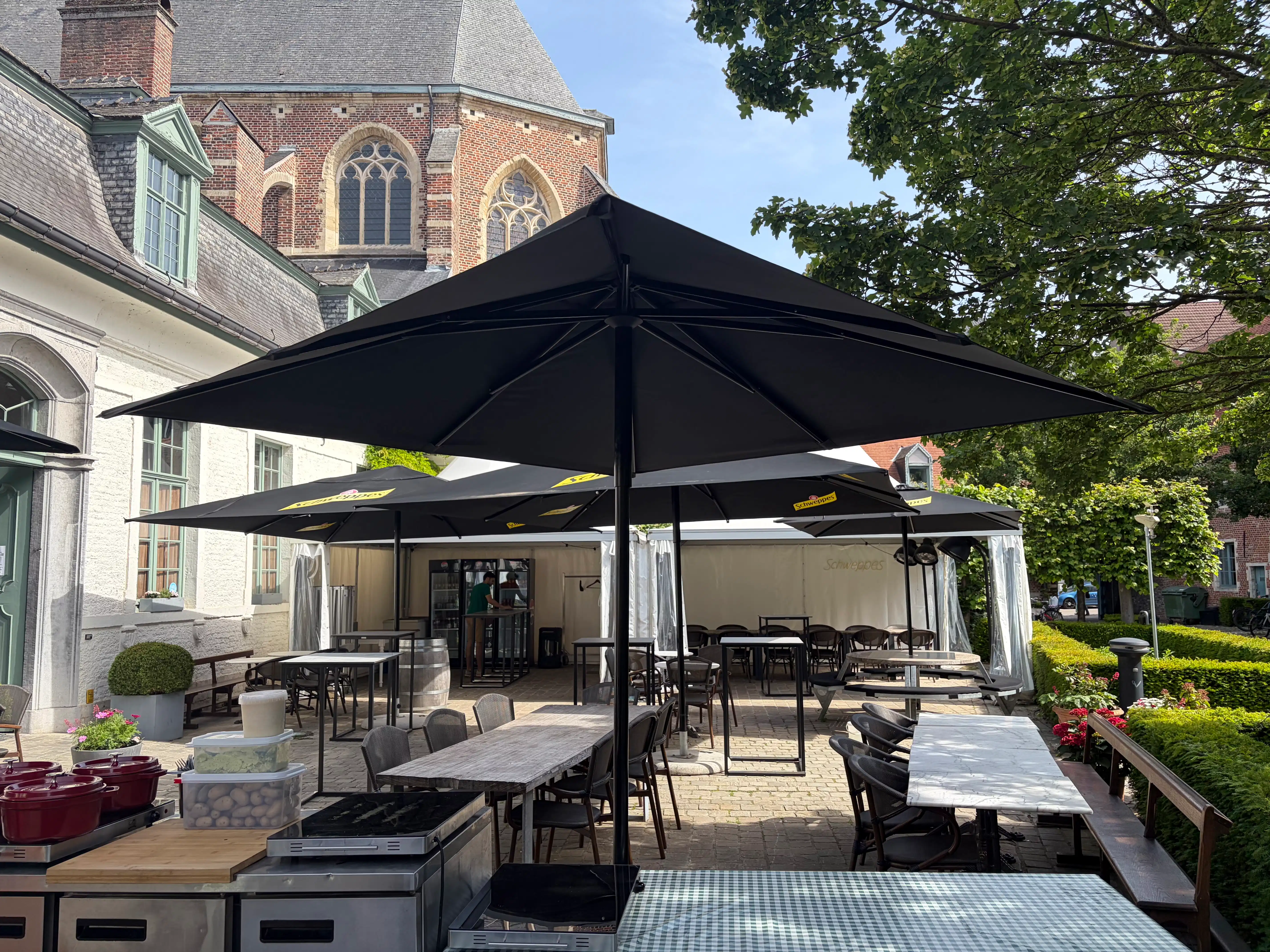 Ter overname: Zeer winstgevende horecalocatie (BV) inclusief appartement foto 10