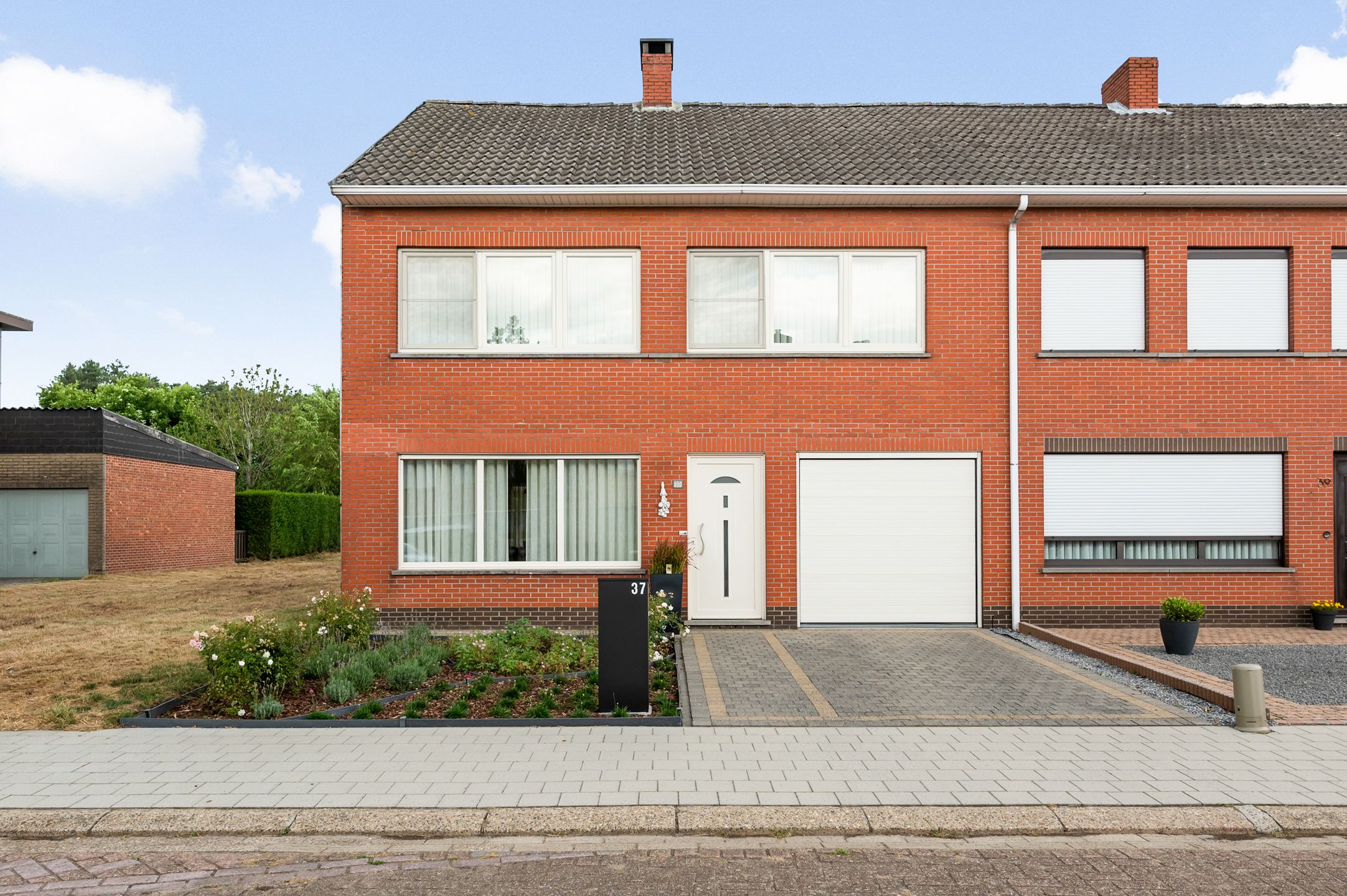 ()=>{if(producerUpdateValueVersion(node),producerAccessed(node),node.value===ERRORED)throw node.error;return node.value} Onze Lieve Vrouwstraat 37 - 2360 Oud-Turnhout