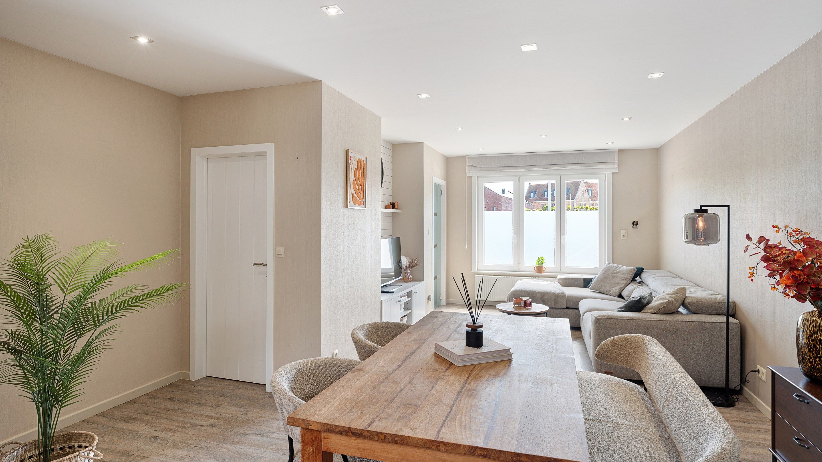 Mooie woning met oprit en garage te Zeebrugge foto 4