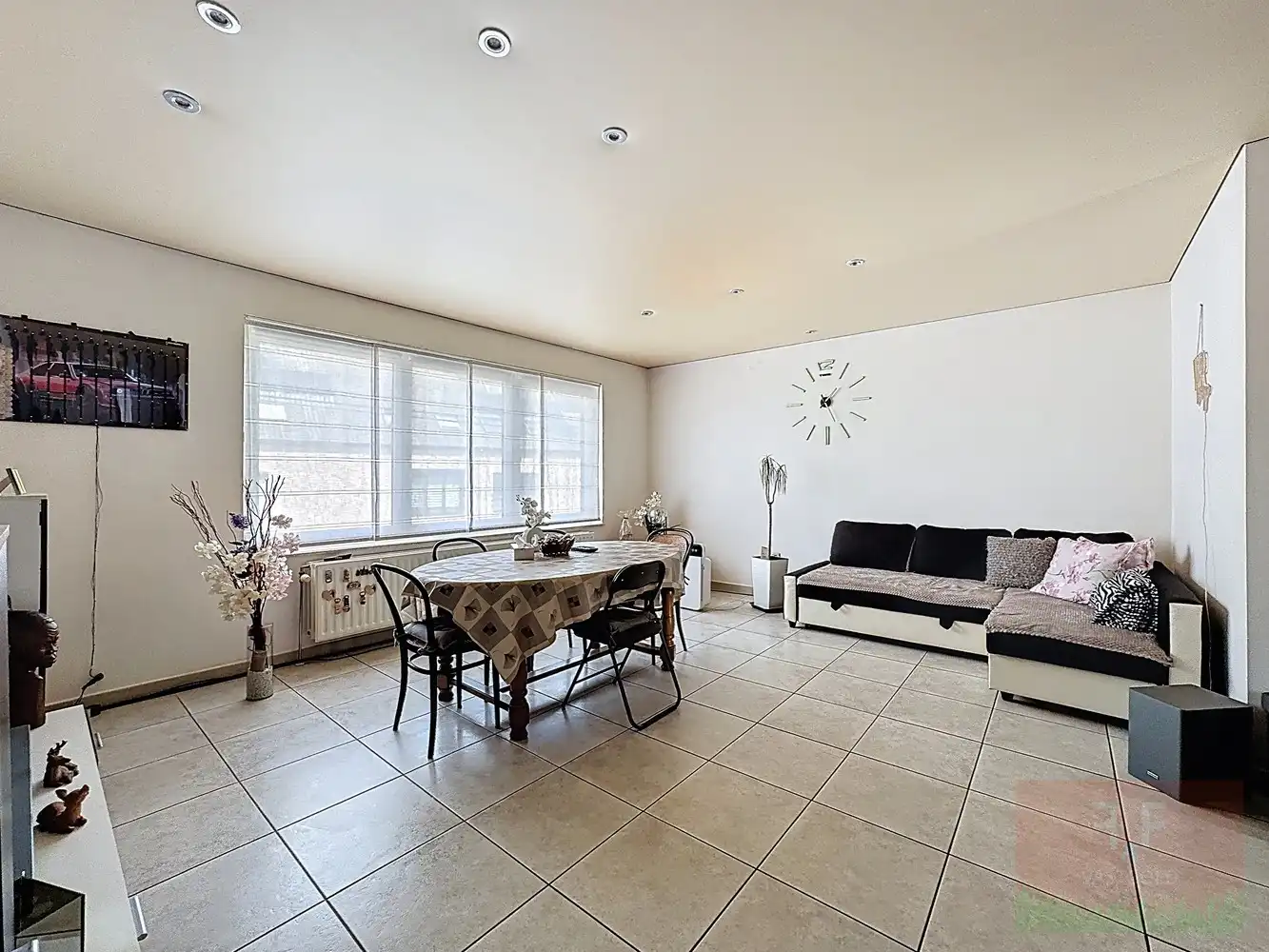 Instapklaar appartement met 2 kamers en terras te Sint-Lievens-Houtem foto 8