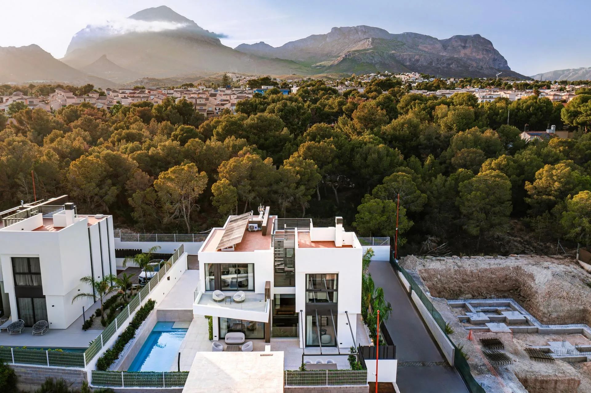 Mediterrane luxe op topniveau – exclusieve designvilla’s met zwembad en panoramisch dakterras in La Nucía foto 23
