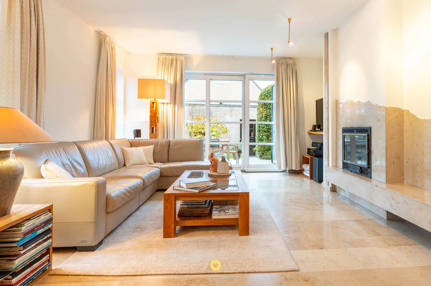 Instapklare & ruime HOB met 4 SLK's, garage en ZW tuin foto {{pictureIndex}}