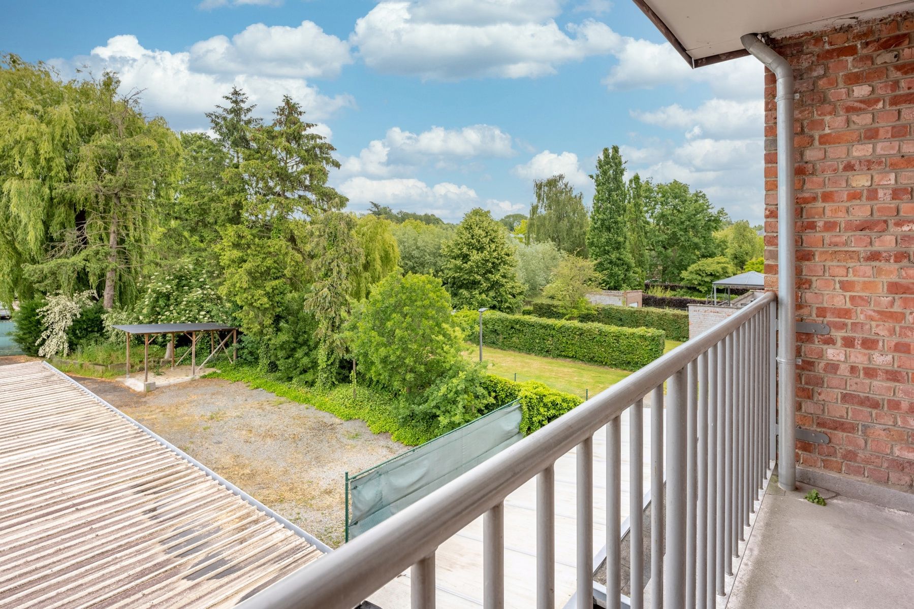 Duplex met 5 slpkmrs + 2 badkmrs in groene rand rond Brussel foto 13
