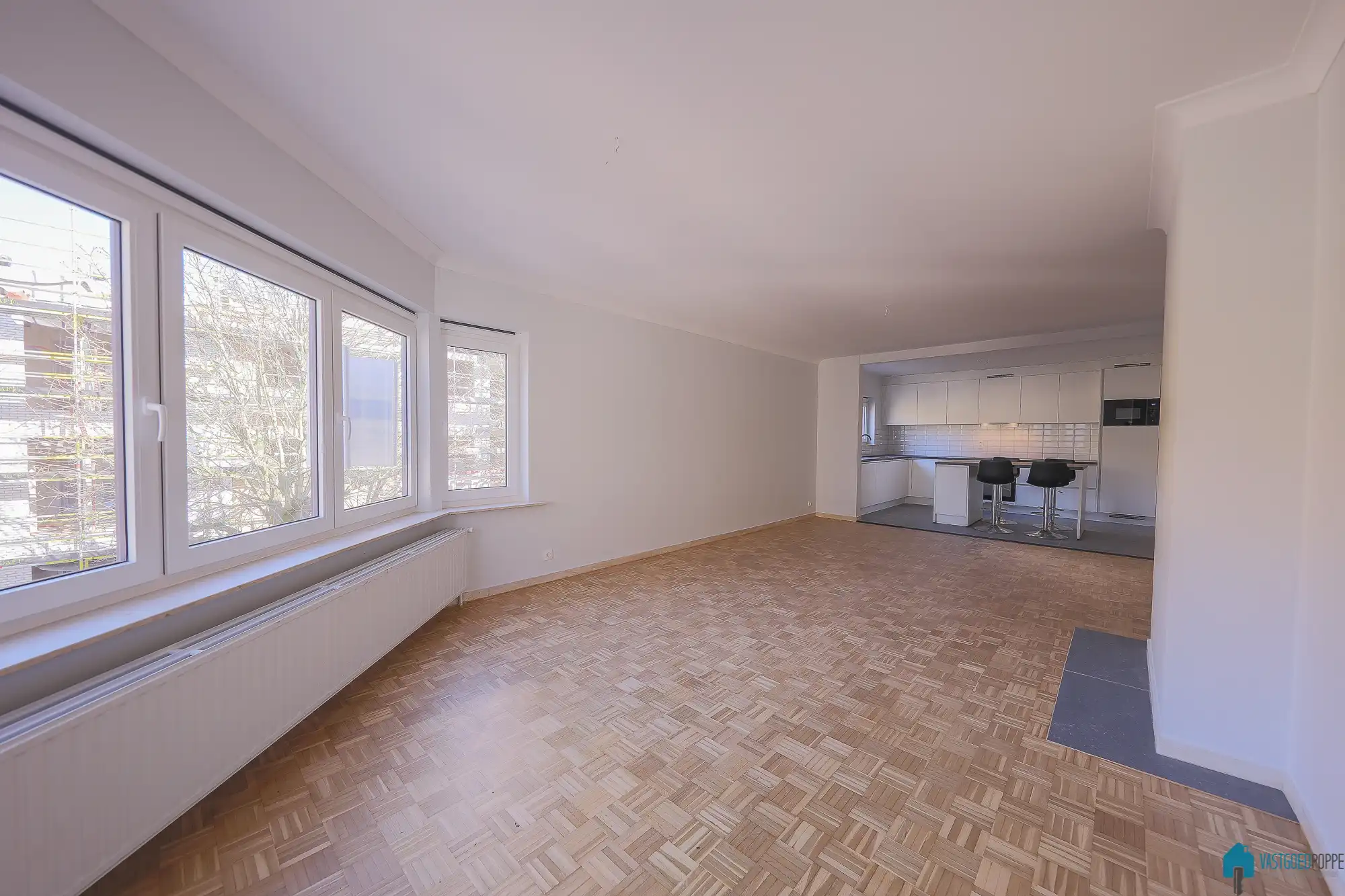 Ruim gerenoveerd appartement met zuid-gericht terras foto 8