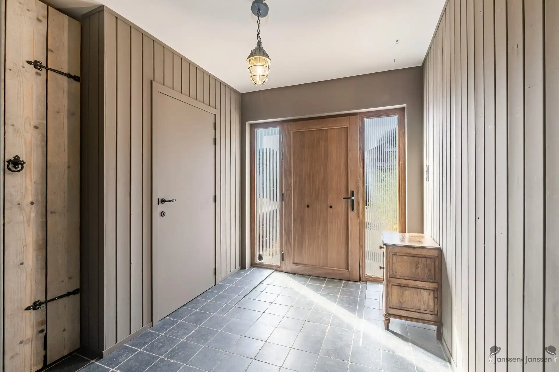 Karaktervolle woning met uitbreidingsmogelijkheden en ruime tuin foto 3