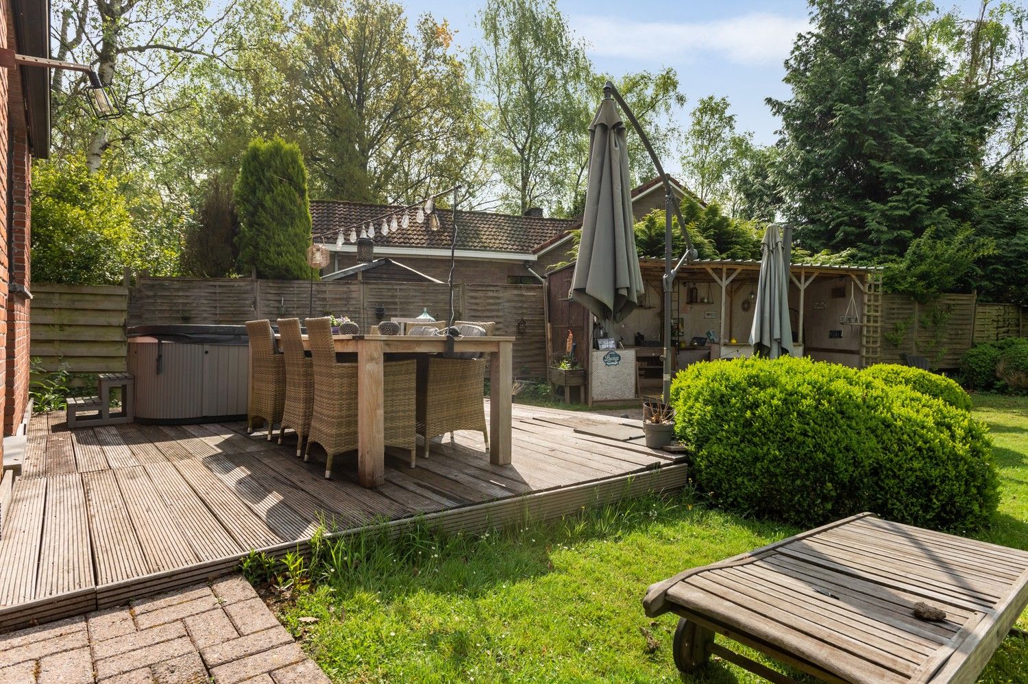 Charmante laagbouw met 4 slaapkamers en grote tuin in Schoten! foto 17