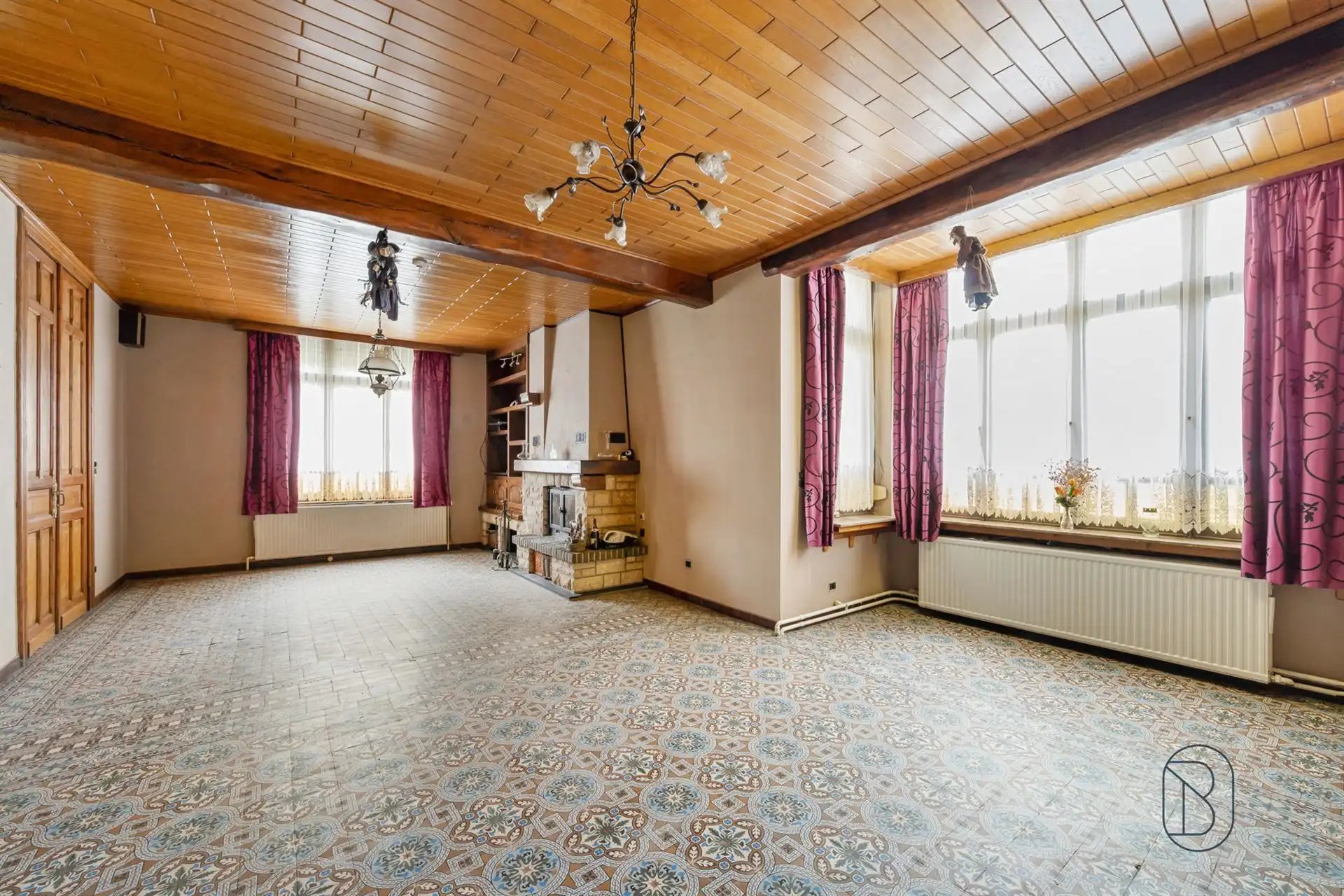 Charmante herenwoning met karakter en mooi potentieel! foto 11