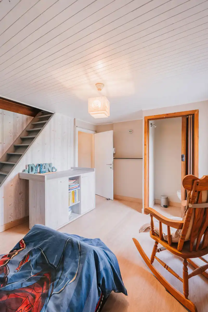 Halfopen bebouwing met centrale ligging foto 23