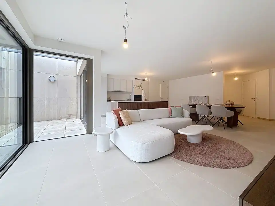 Modern en energiezuinig appartement op toplocatie in Roeselare foto 2