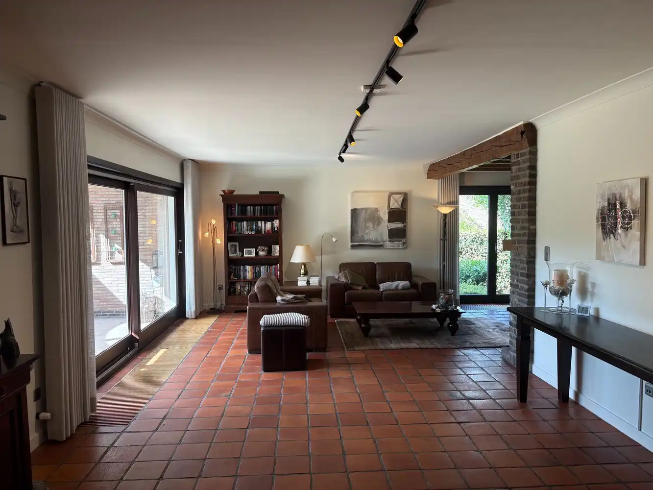 Prachtige instapklare woning op ruim perceel van 14a91ca foto 11