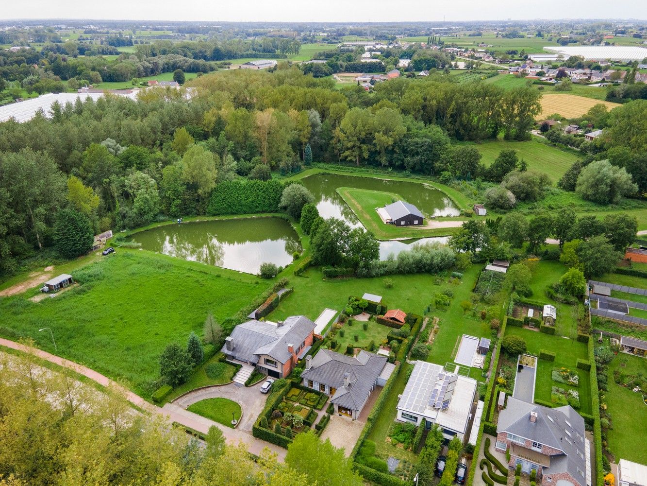 Prachtig onderhouden laagbouwwoning met drie slaapkamers op een perceel (W) van 1.000 m²! foto 24