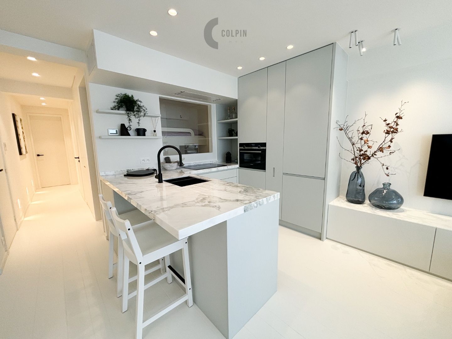 Gerenoveerd 3-slaapkamerappartement met zijdelings zeezicht in Knokke foto 4