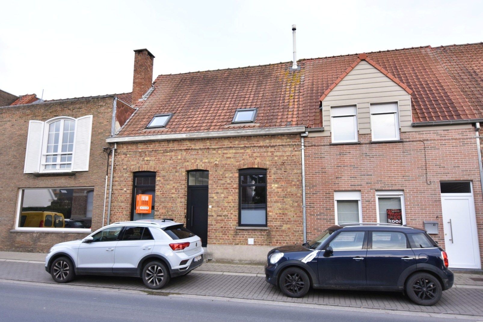 Gezellige rijwoning met diepe tuin in Moorslede foto {{pictureIndex}}