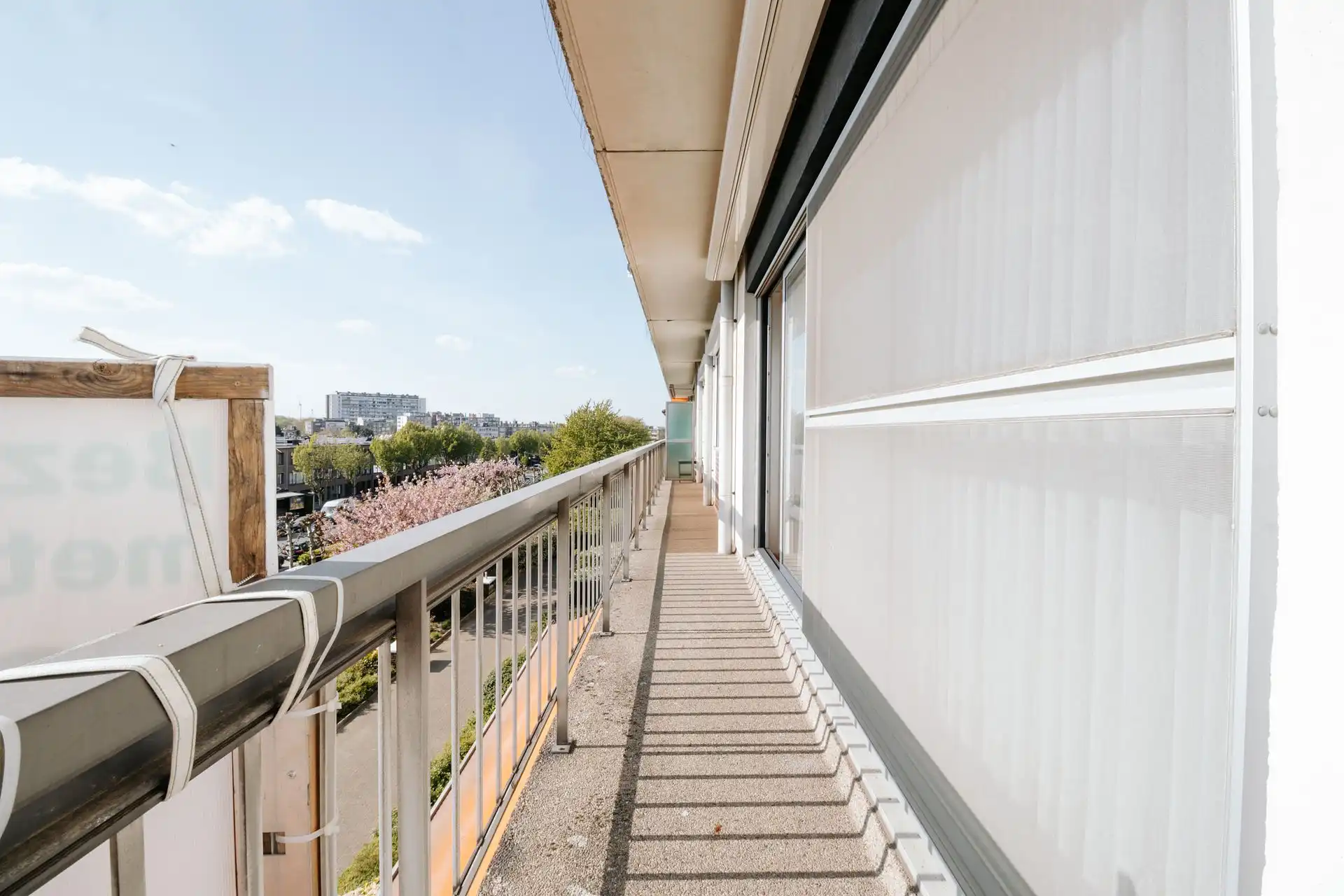 Twee slaapkamer appartement met inpandse autostaanplaats foto 16