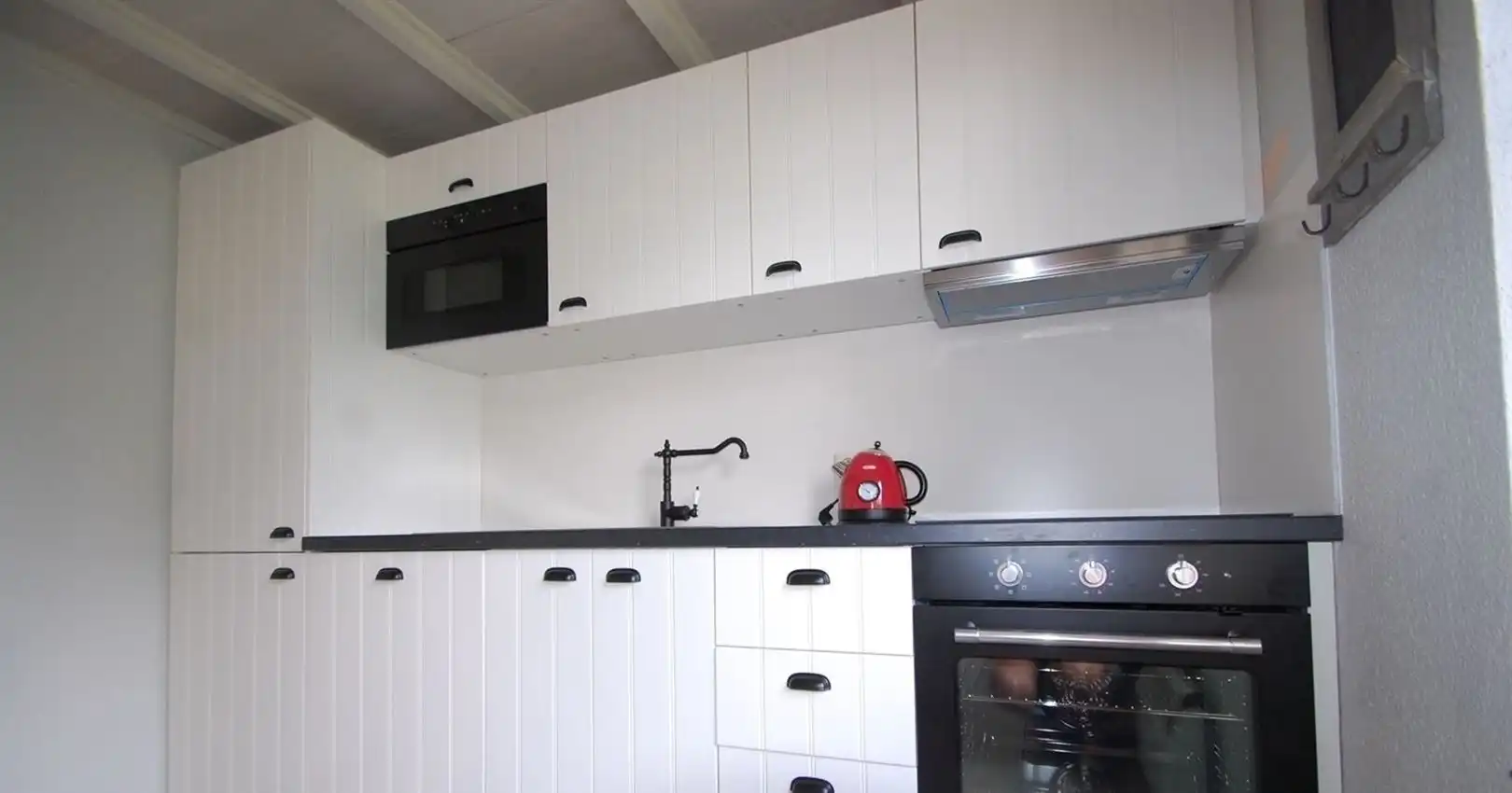 Mooie zonnige woning met 3 slaapkamers en grote tuin in perfecte staat foto 5