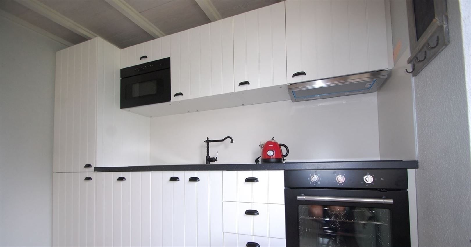 Mooie zonnige woning met 3 slaapkamers en grote tuin in perfecte staat foto 5